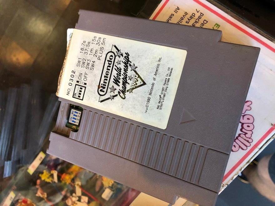 Cuon bang dien tu 4 nut dang 'bau vat' vua duoc tim thay hinh anh