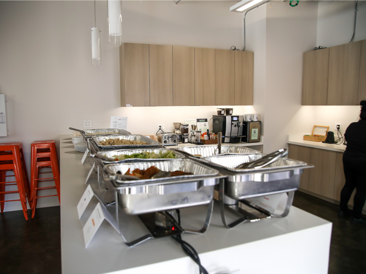 Van phong Tinder hien dai anh 8