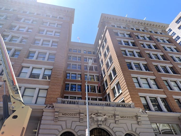 Van phong Tinder hien dai anh 1