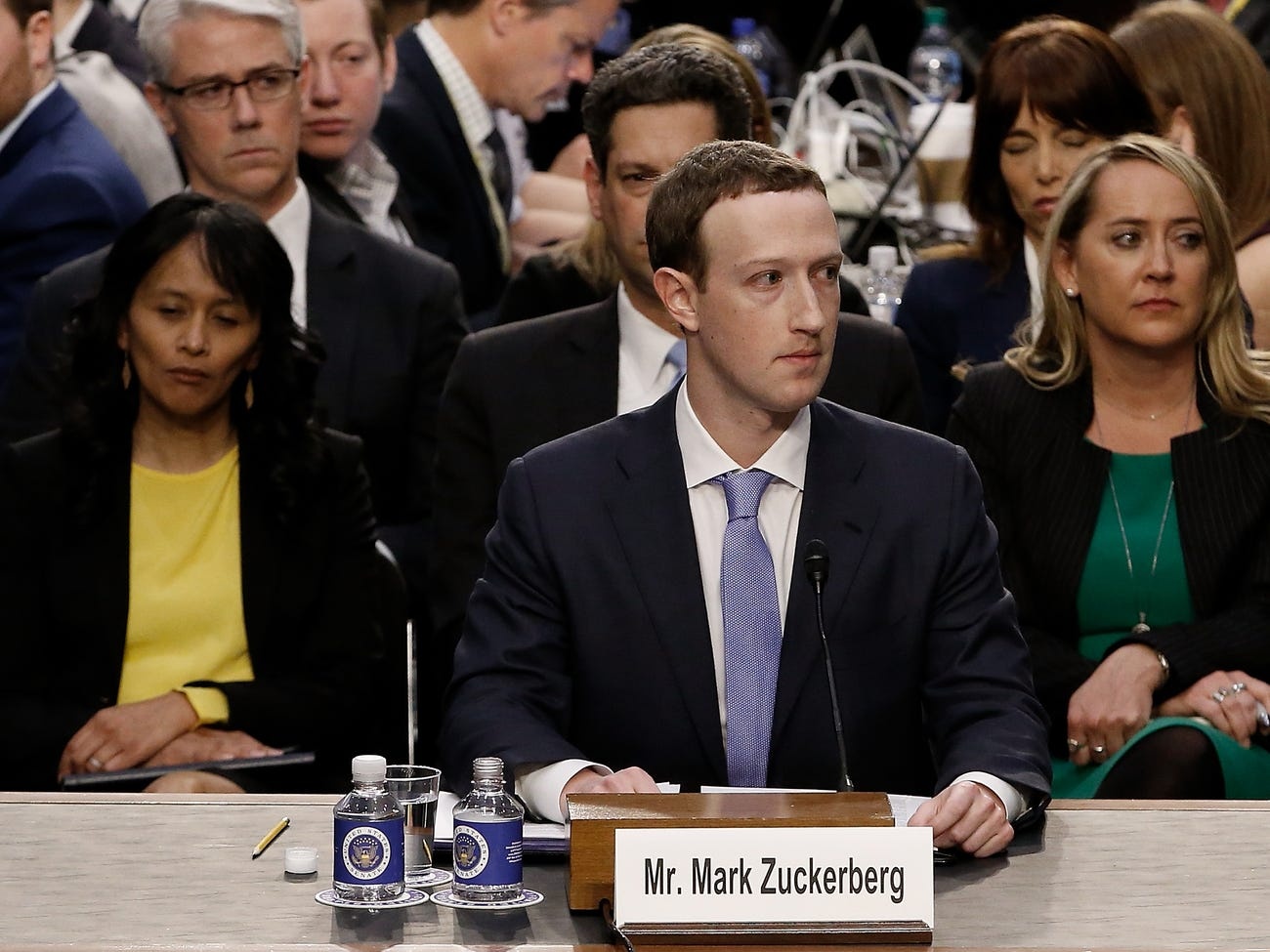 Mot thap ky ngap trong scandal cua Mark Zuckerberg hinh anh