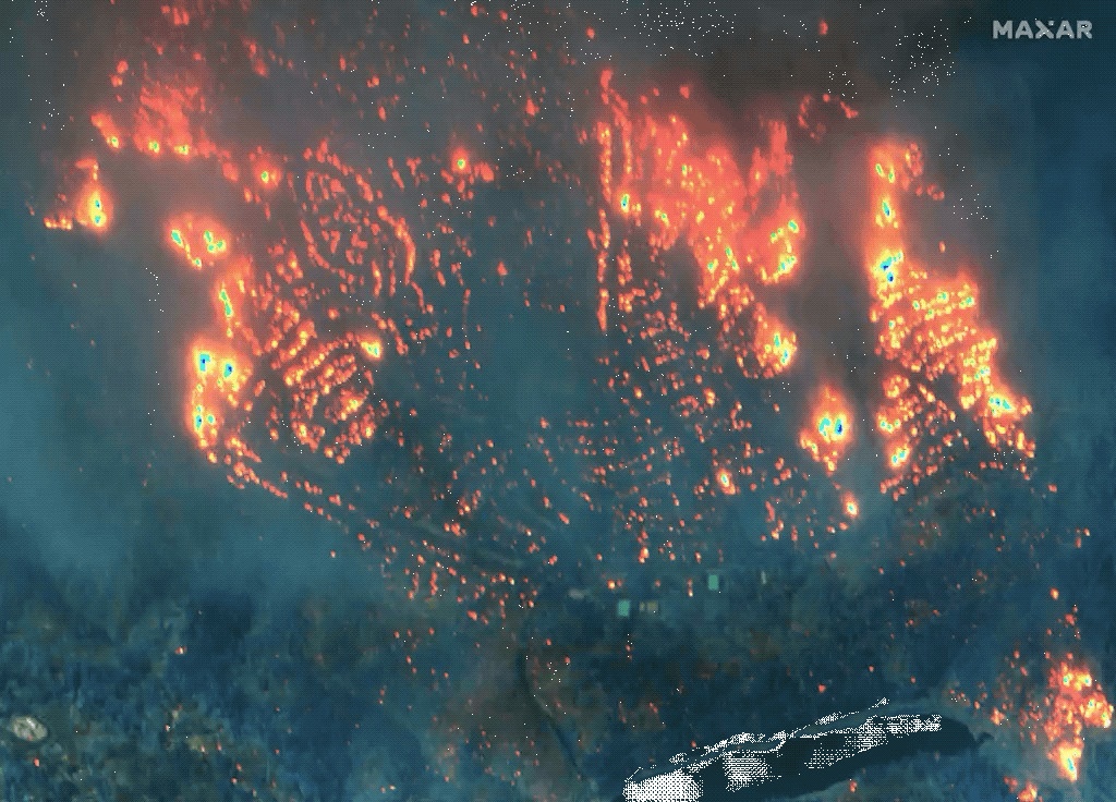 Tham hoa tran dau BP,  Su co o lo phan ung cua nha may dien hat nhan Fukushima Daiichi,  da Chu Thap,  Trung Quoc,  Apple Park,  Mua bao nam 2017 tai My,  chay rung ky luc o My anh 6