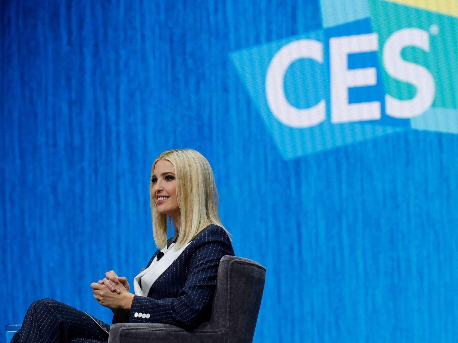 Ivanka Trump bi chi trich tai CES 2020 hinh anh