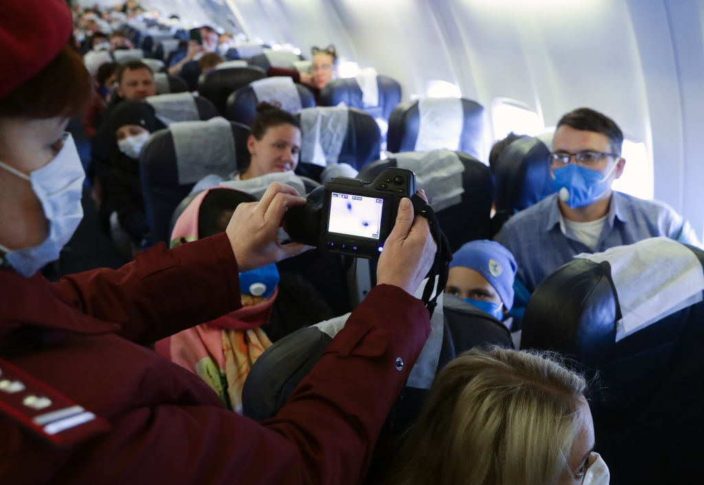 Cac bien phap kiem tra du khach trong dich corona anh 9