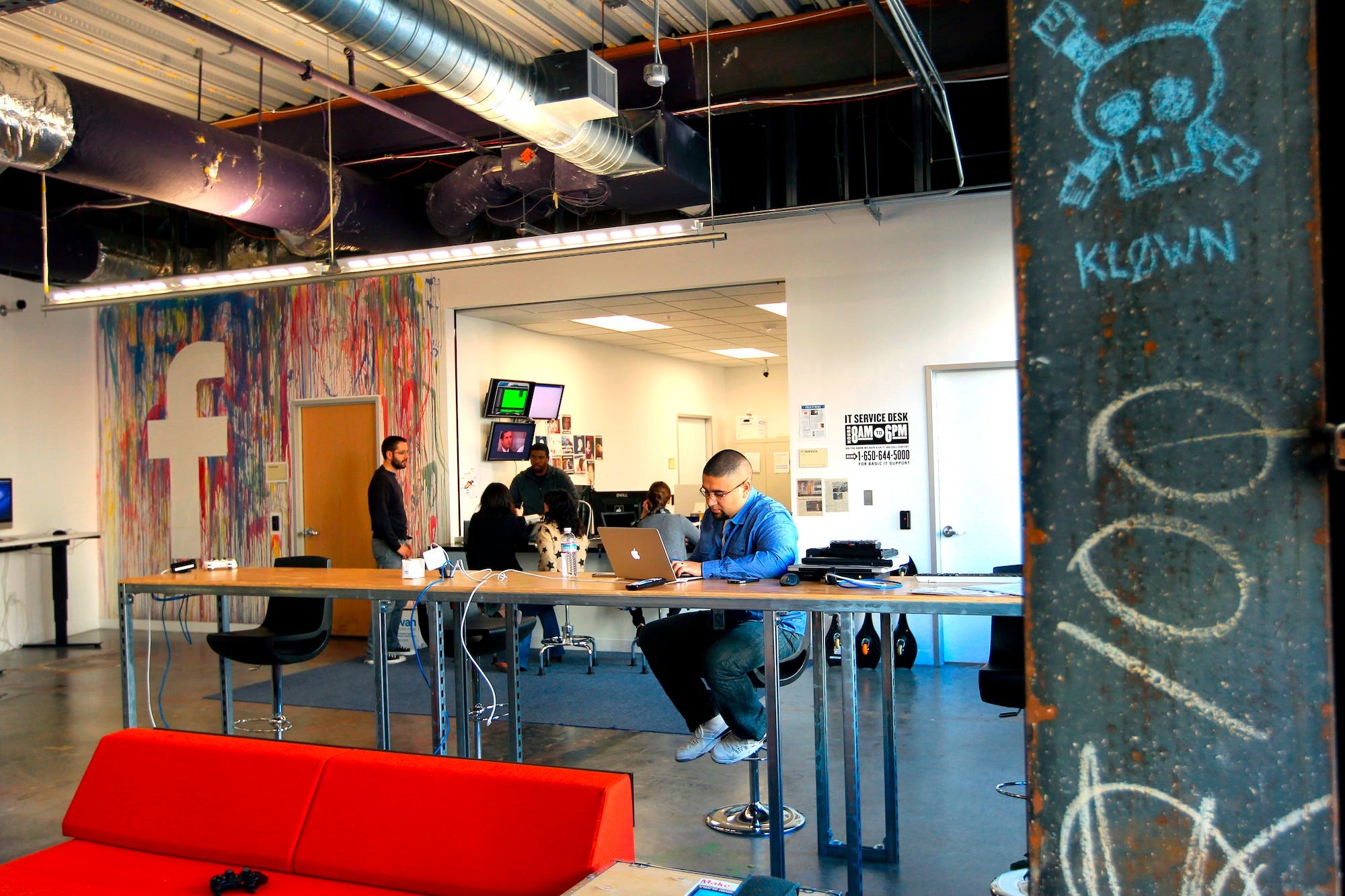 Hoi dong kim ham Mark Zuckerberg anh 7