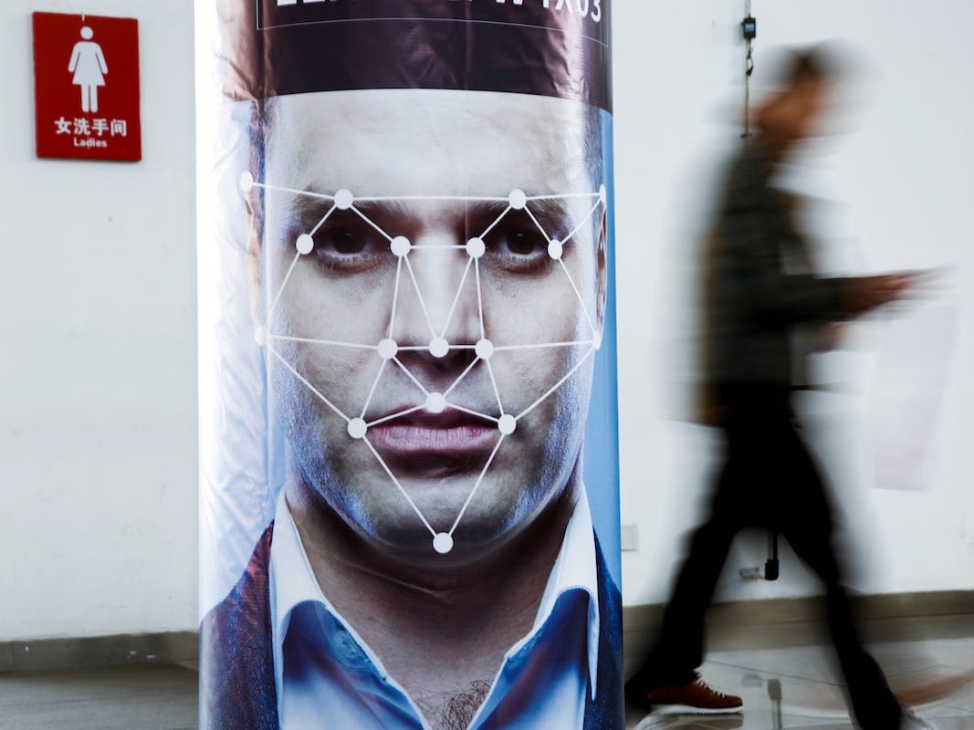 Cong nghe nhan dien khuon mat khi deo khau trang dat hang hinh anh