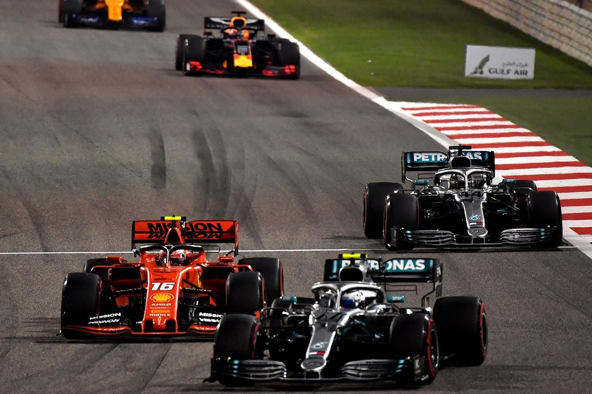 Chang dua F1 bi hoan o Viet Nam chuyen sang thi dau trong game hinh anh