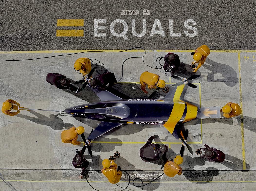 Giai dua xe bay dau tien cua the ky 21 anh 7