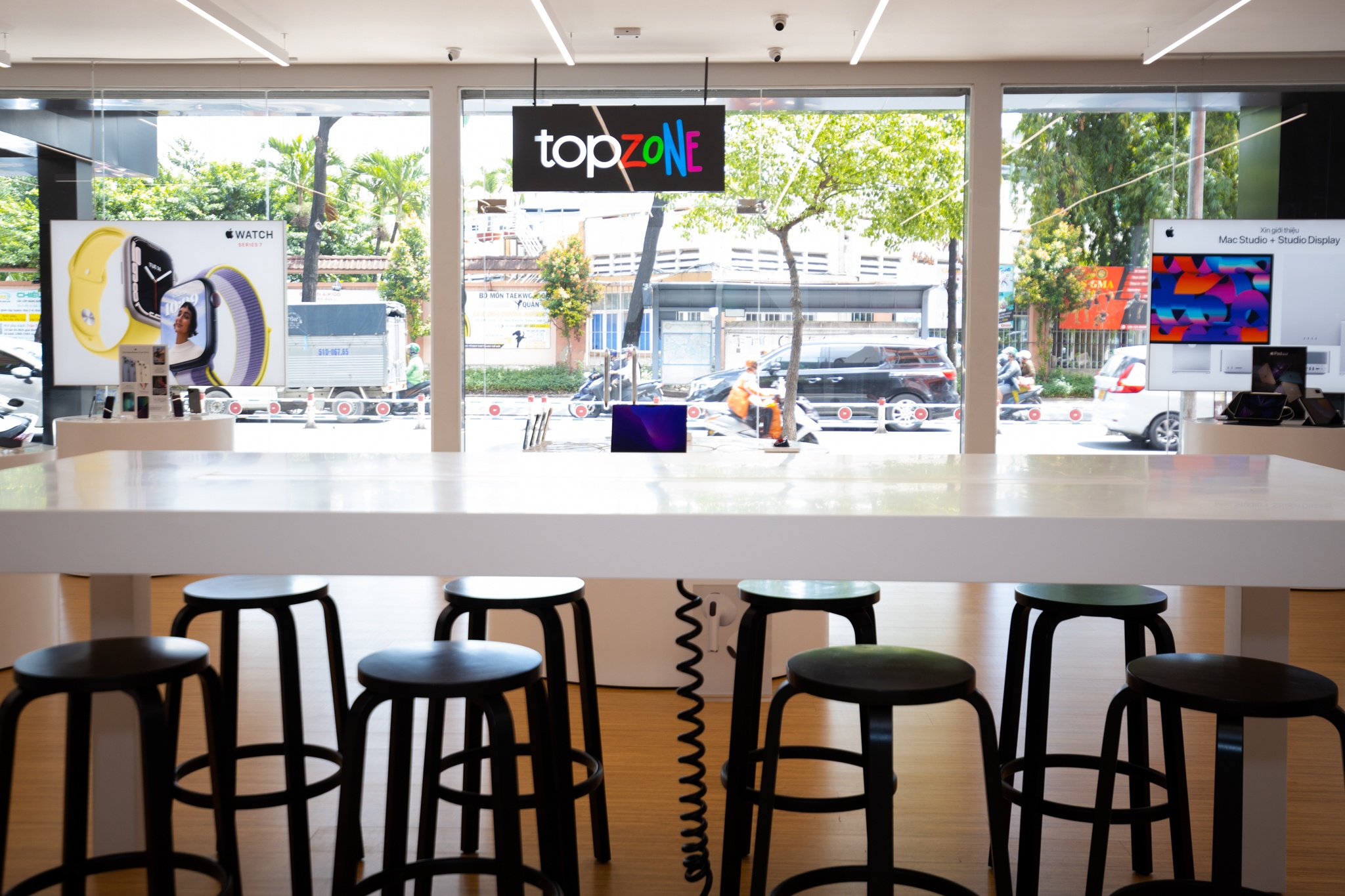 Samsung huong loi iPhone 14 anh 3