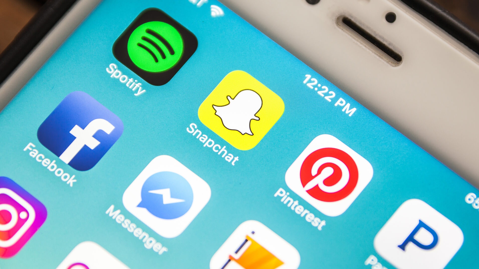 Doanh thu YouTube sut giam anh 3