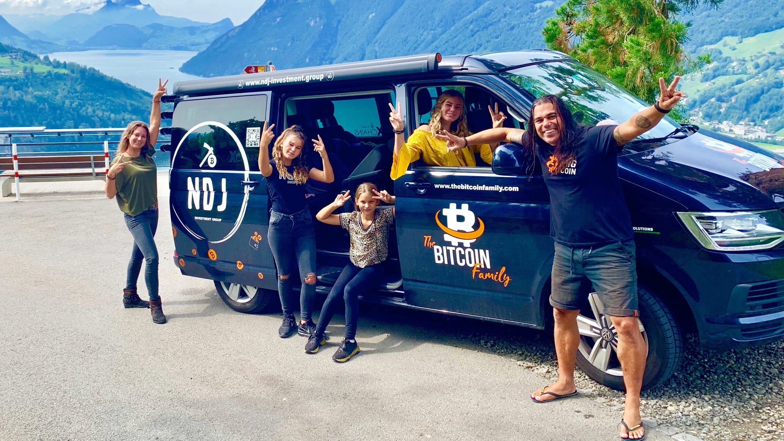 'Gia dinh Bitcoin' doi pho voi tham hoa FTX hinh anh