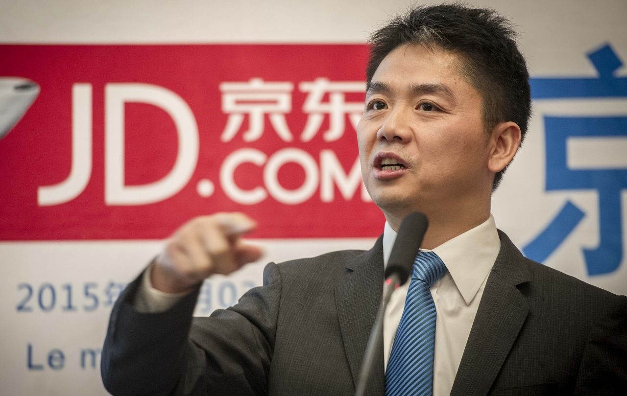 Ty phu cong nghe tung bi cao buoc cuong hiep lai gay chu y hinh anh