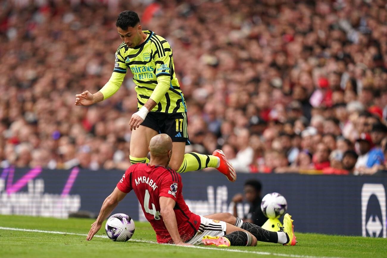 Nhung thong ke cho thay dinh cao Arsenal va vuc sau MU hinh anh