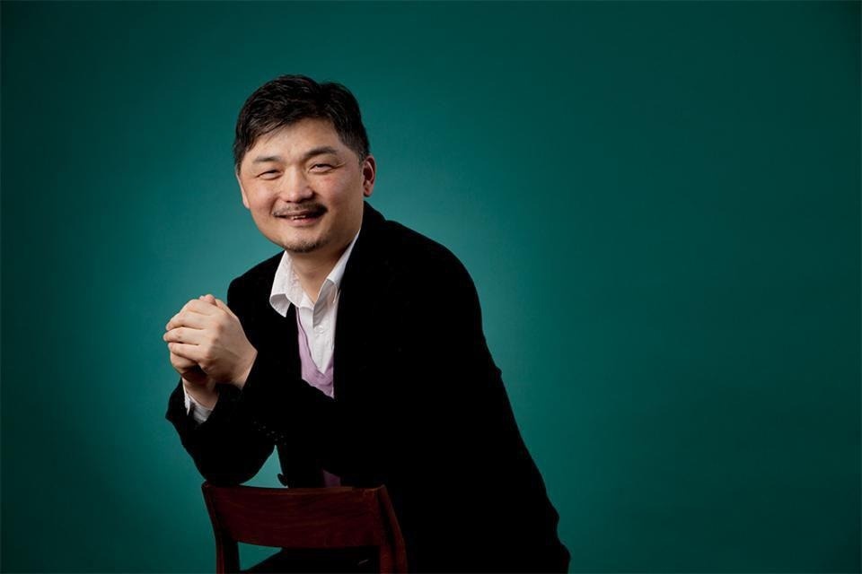 Ty phu tu than giau nhat Han Quoc vua bi bat la ai hinh anh