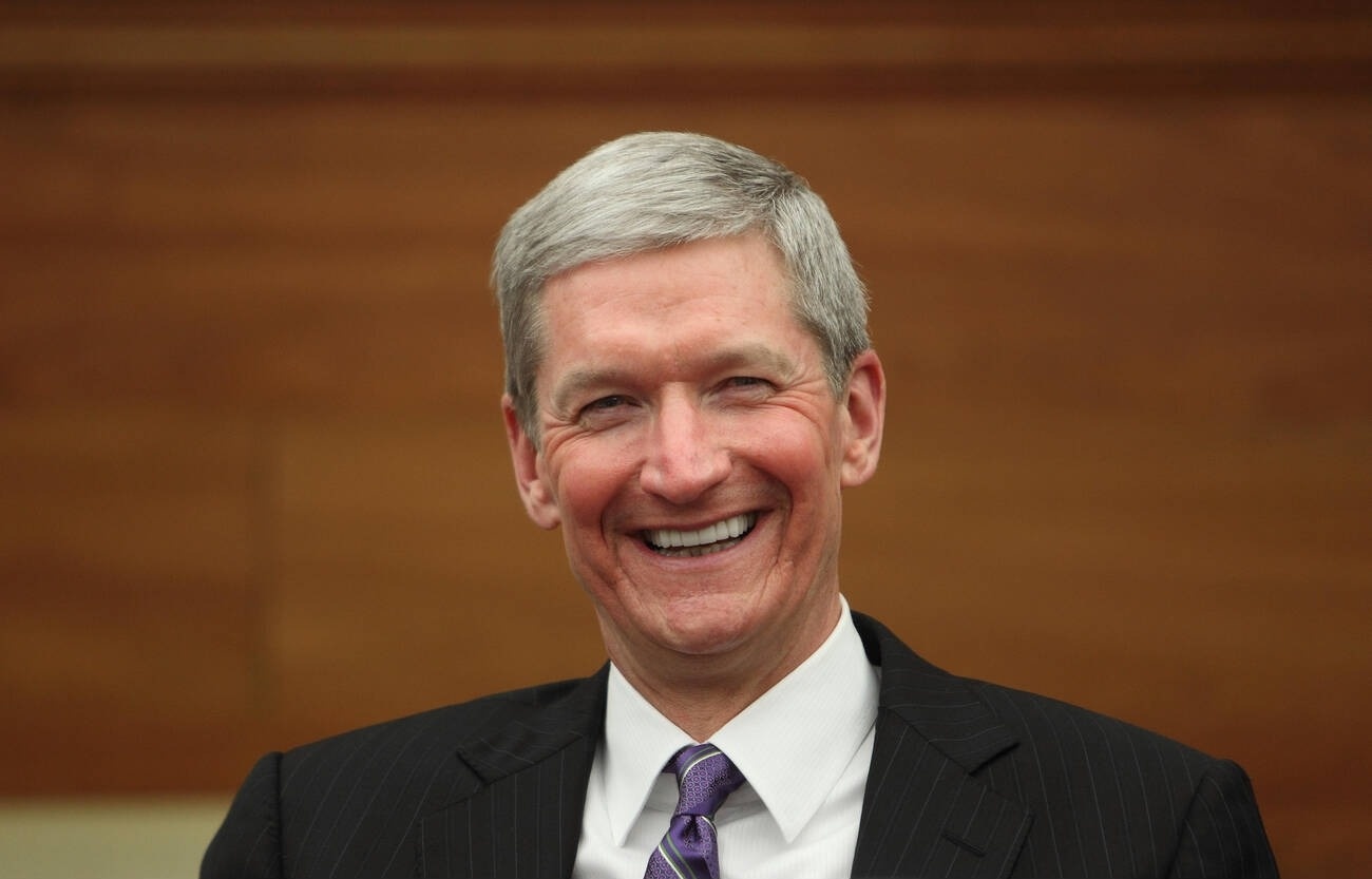 Tim Cook bo tui hon 50 trieu USD hinh anh