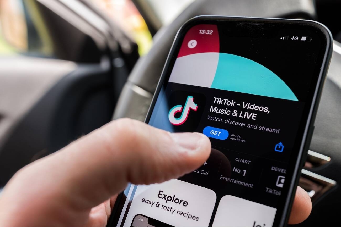 Apple lam dieu chua tung co tren iOS 18.2 hinh anh