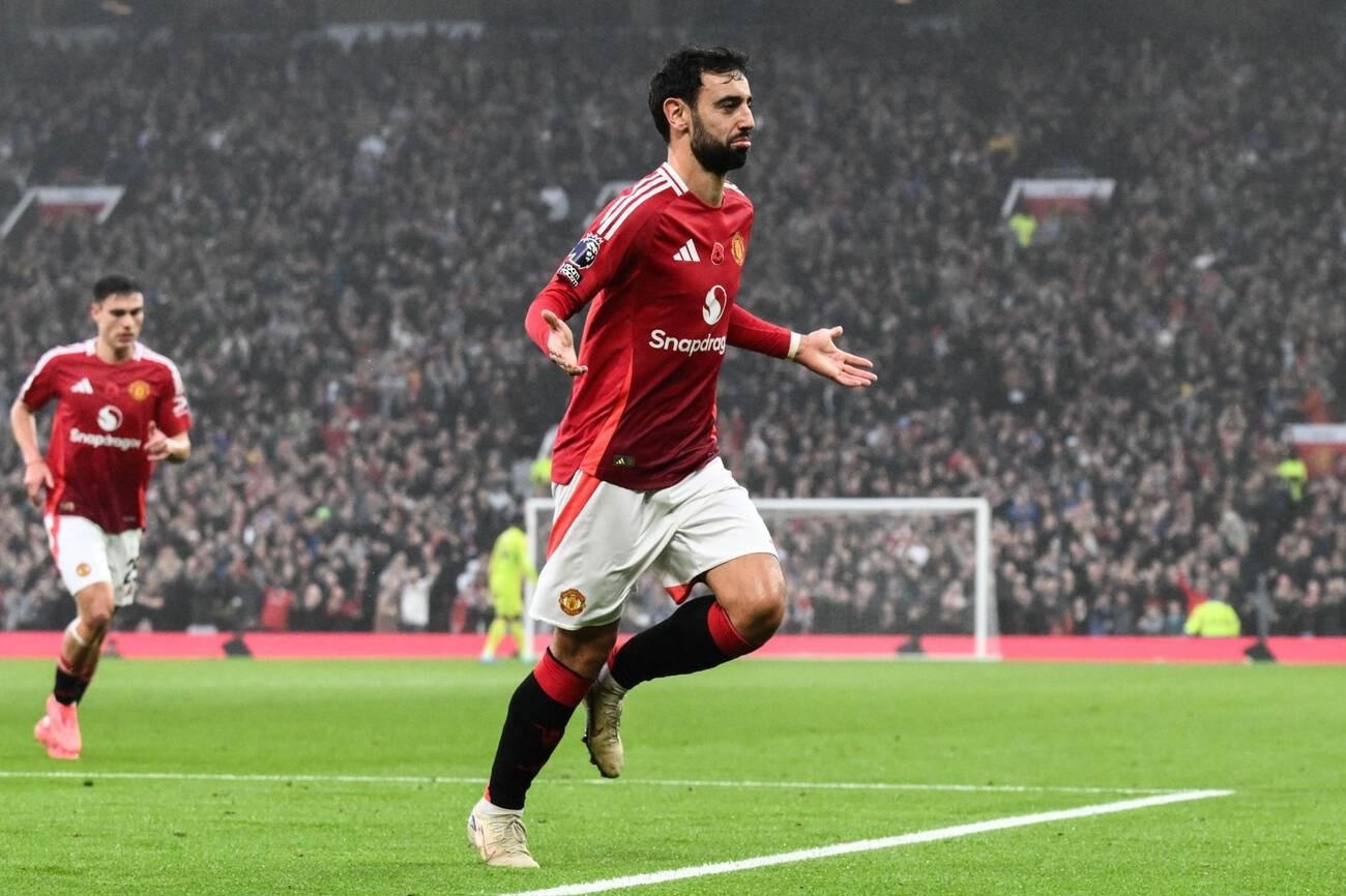 Bruno Fernandes va MU giai 'con khat' cho hang trieu game thu hinh anh