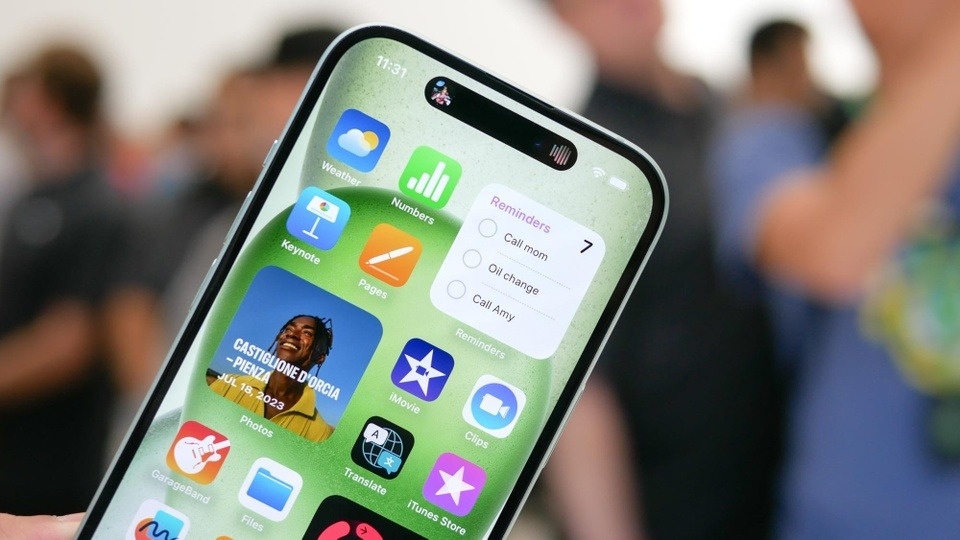 Nang cap lon voi man hinh iPhone 17 Pro hinh anh