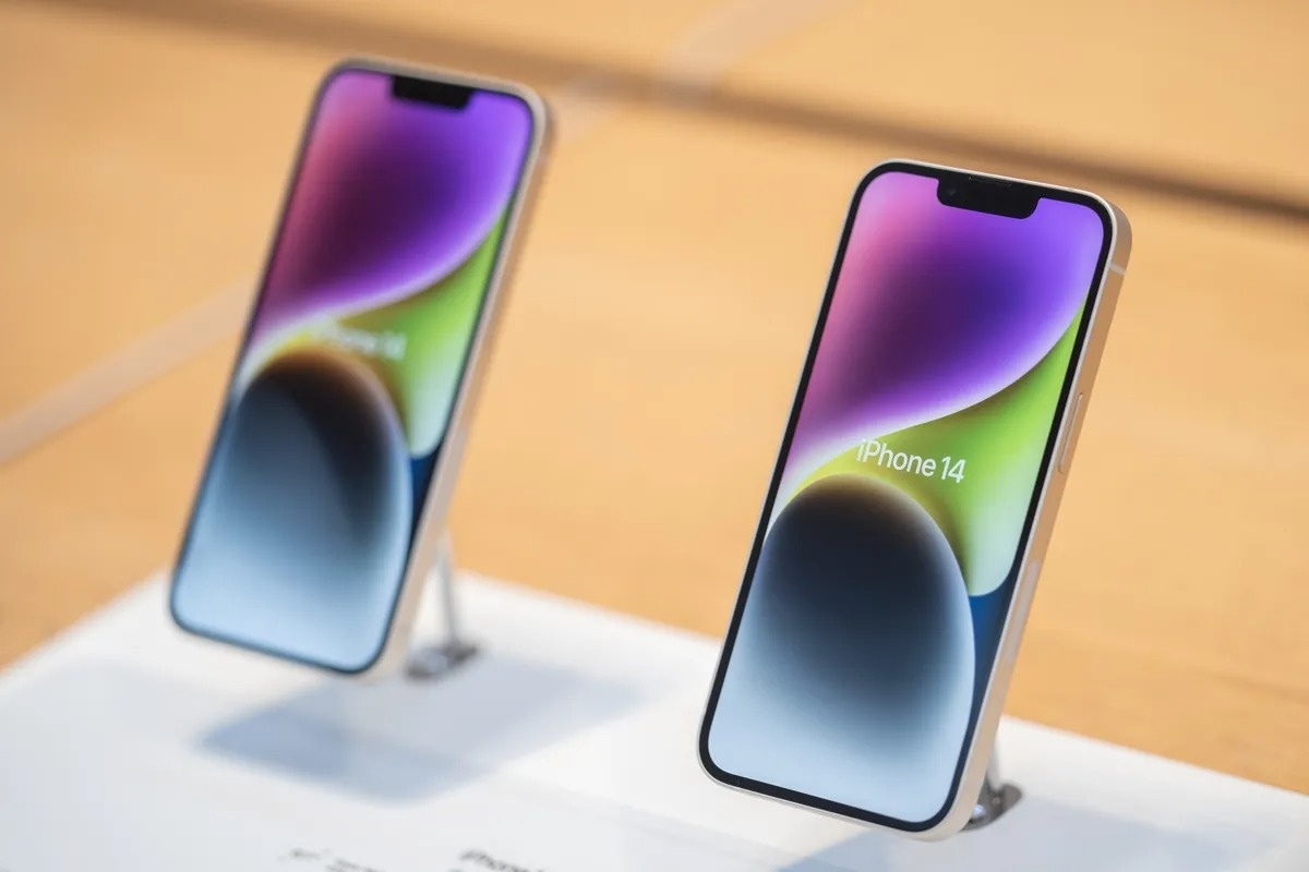 Ngay ra mat iPhone moi can ke hinh anh