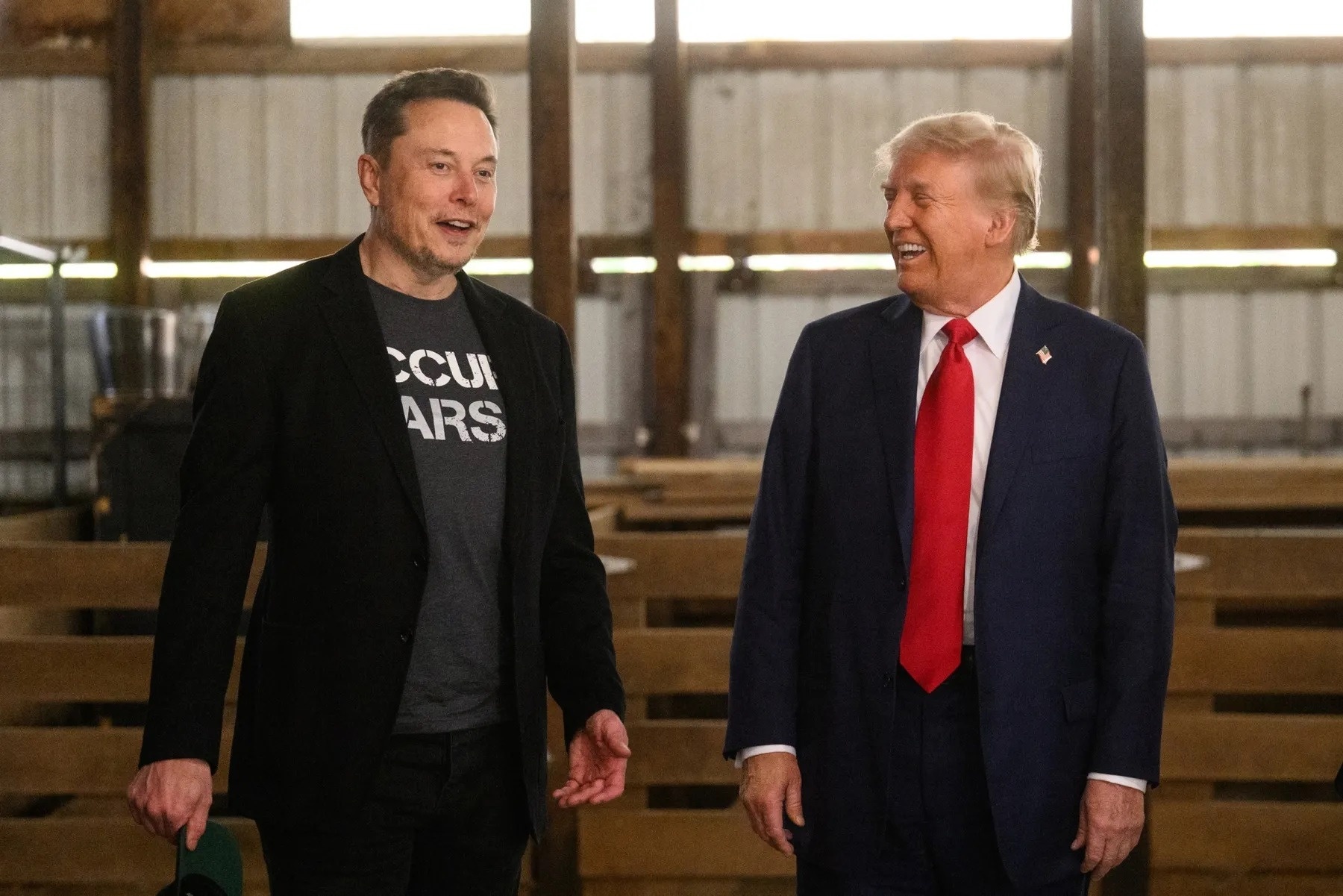 Ong Trump bao ve Elon Musk hinh anh