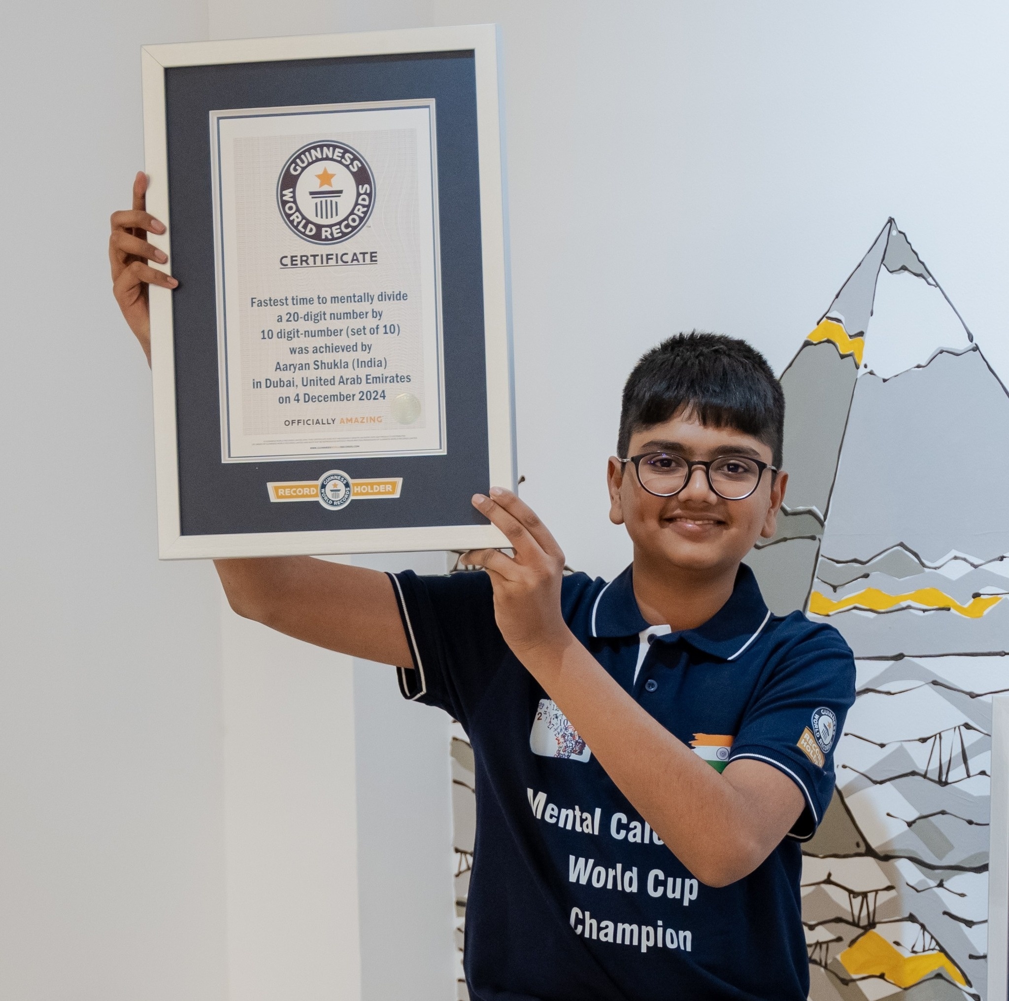 Than dong 14 tuoi pha 6 ky luc toan hoc the gioi chi trong 1 ngay hinh anh