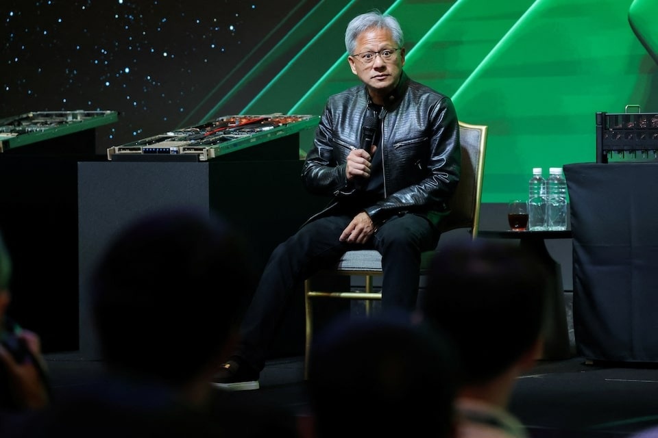 CEO Nvidia canh bao hinh anh
