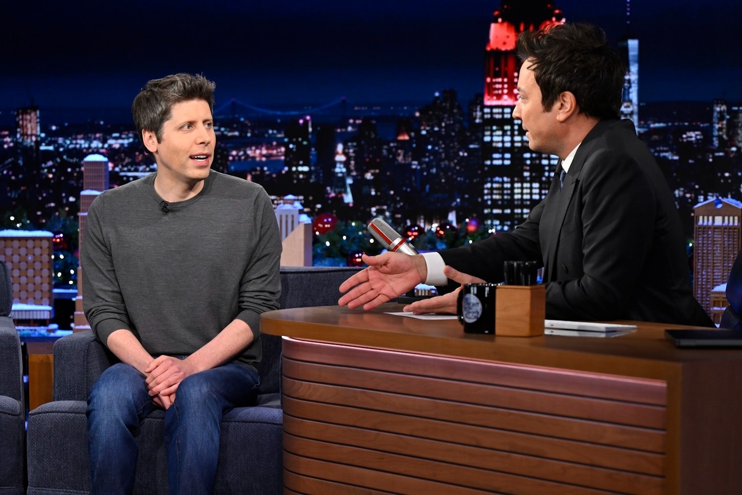 CEO OpenAI dung ChatGPT de nuoi con hinh anh