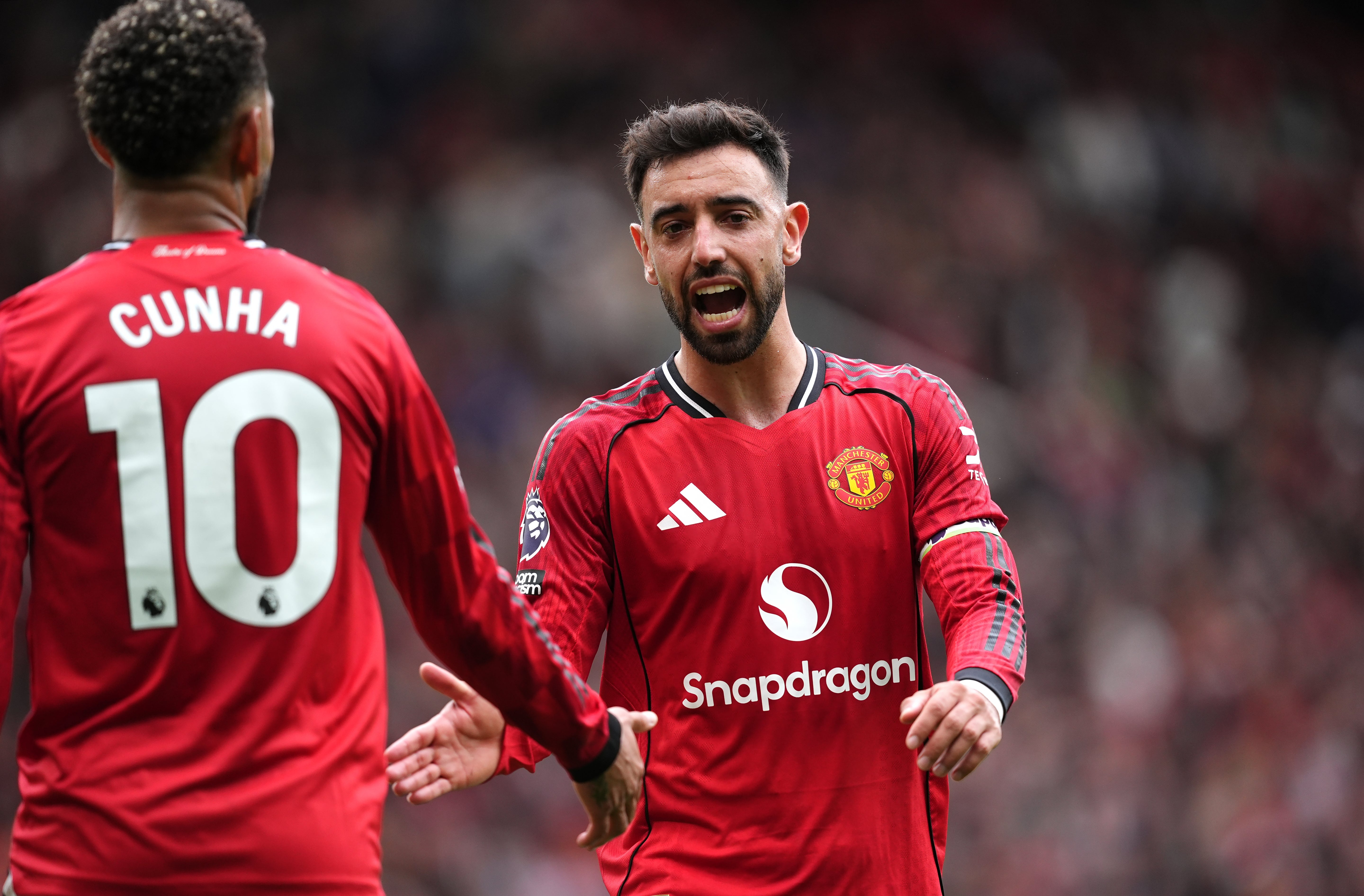 Bruno Fernandes va Cunha mang niem vui toi hang trieu nguoi choi hinh anh