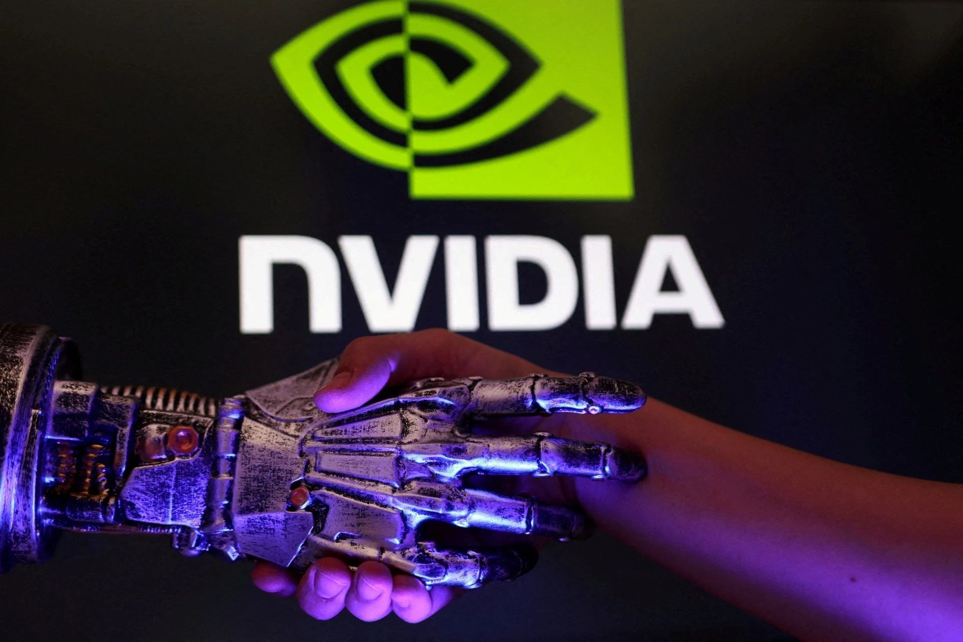 Nvidia lap ky luc moi hinh anh