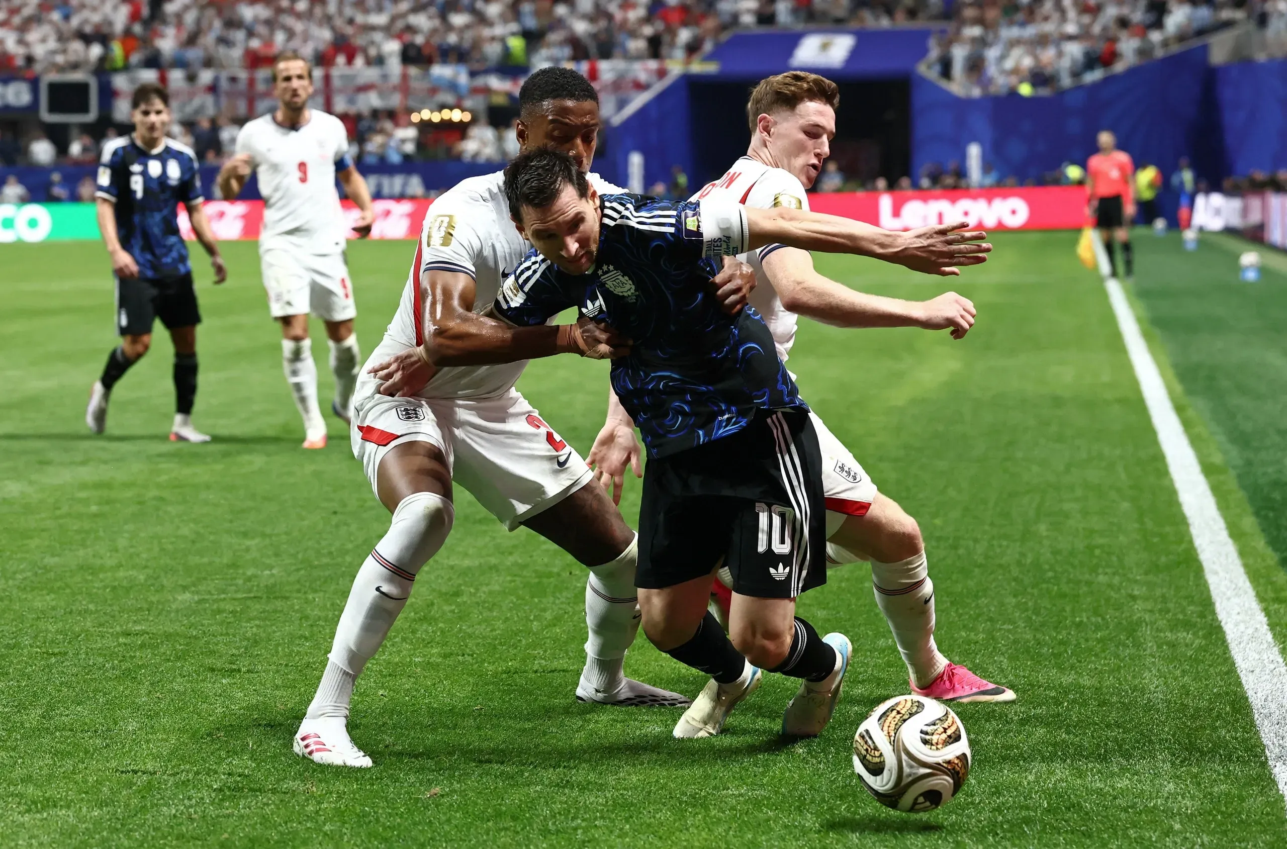 Cách Messi 'đi bộ' vào chung kết World Cup