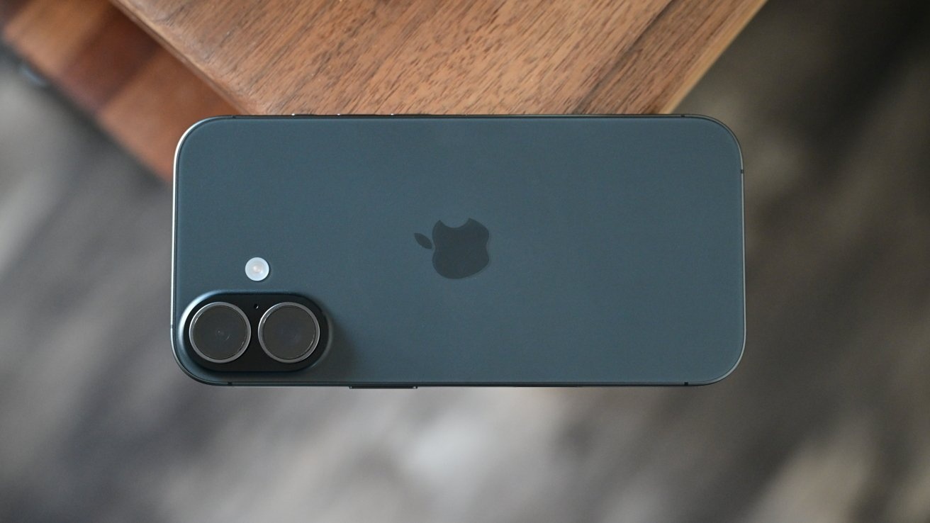 Apple sẽ làm điều chưa từng có với iPhone 18?