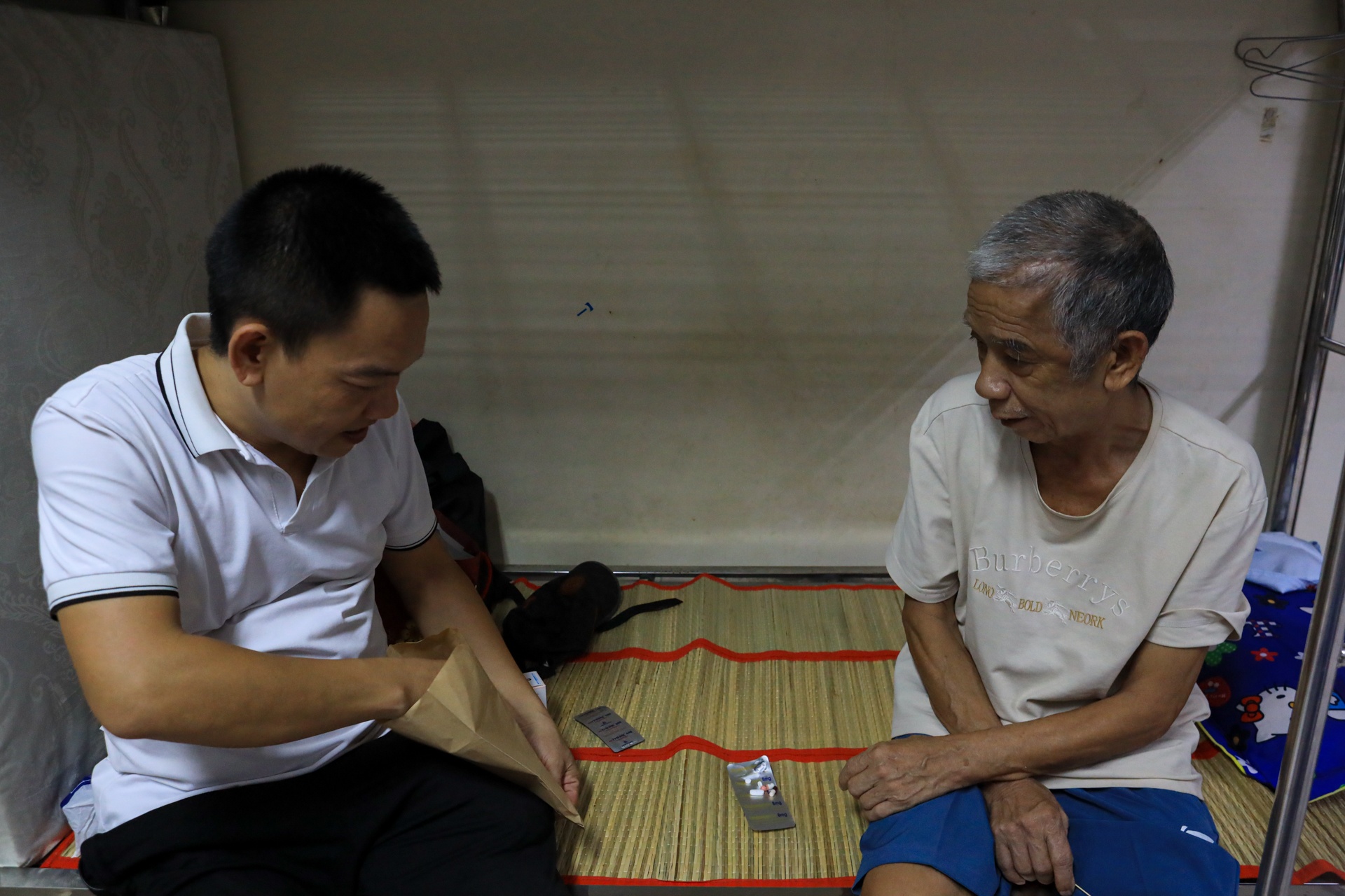 nha nghi benh vien anh 17
