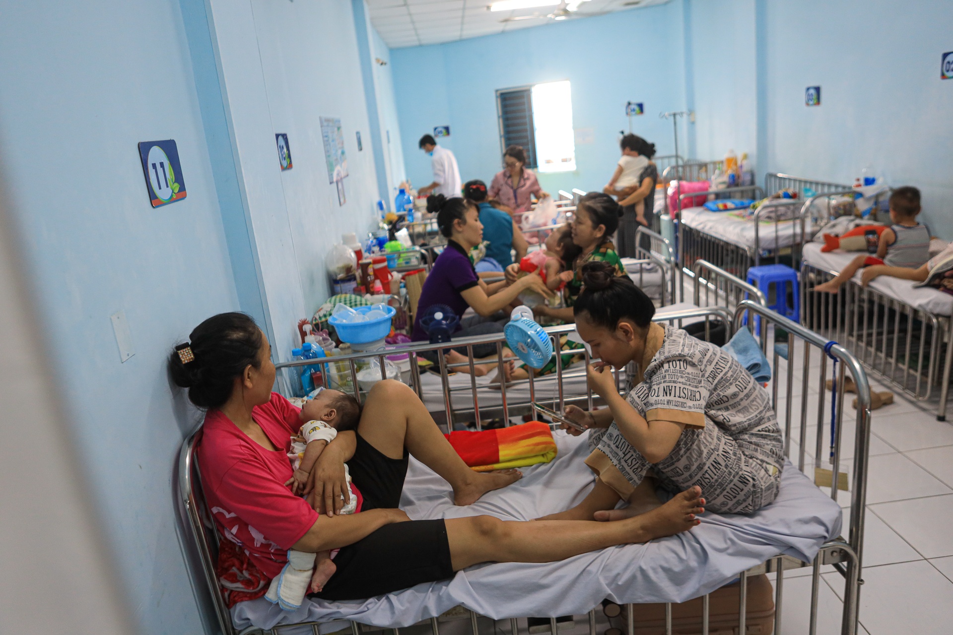 Bo Y te phat canh cao 'nong' ve dich soi hinh anh