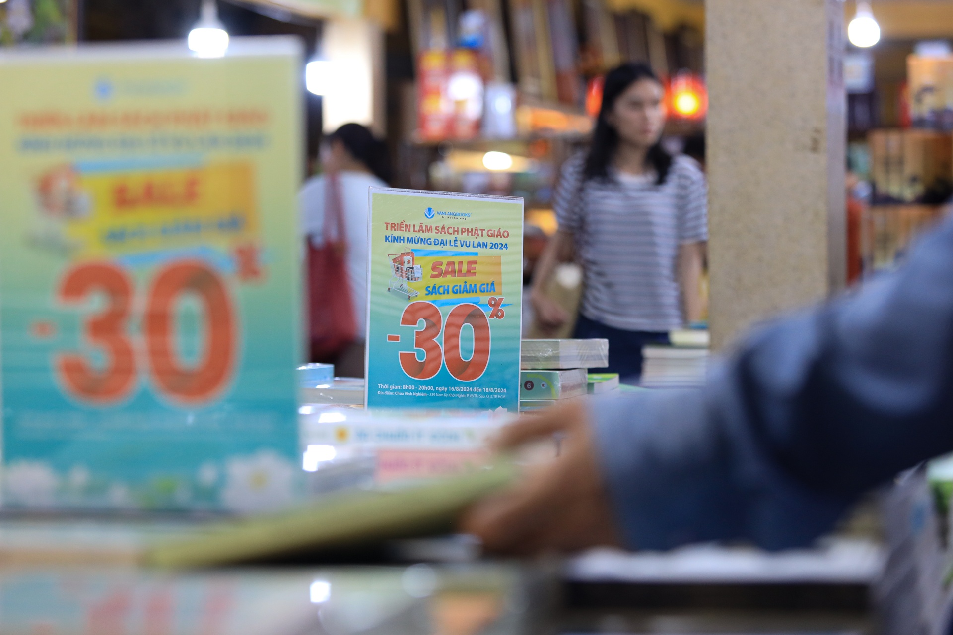 trien lam sach Phat Giao anh 4