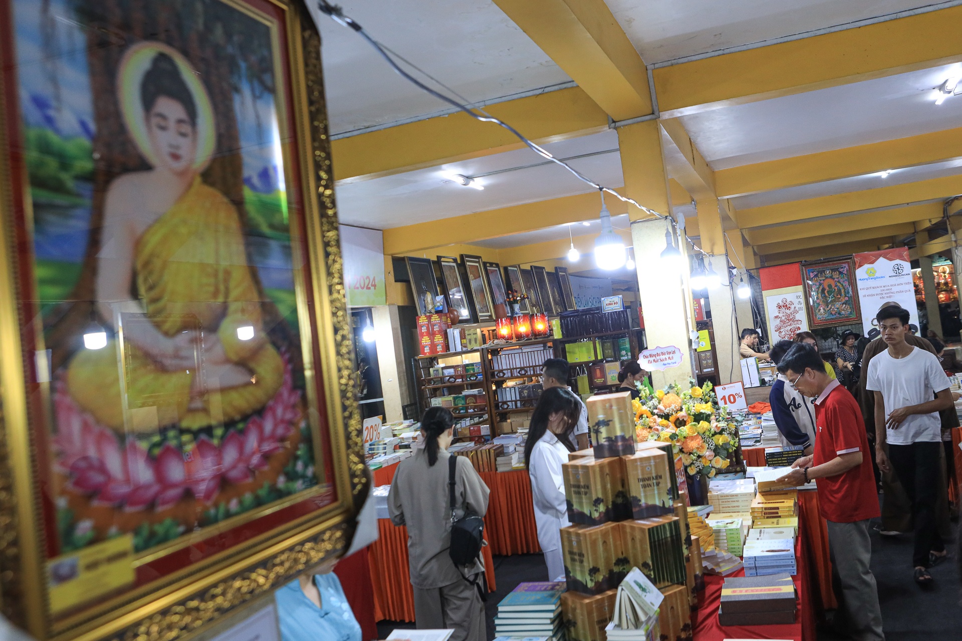 trien lam sach Phat Giao anh 1