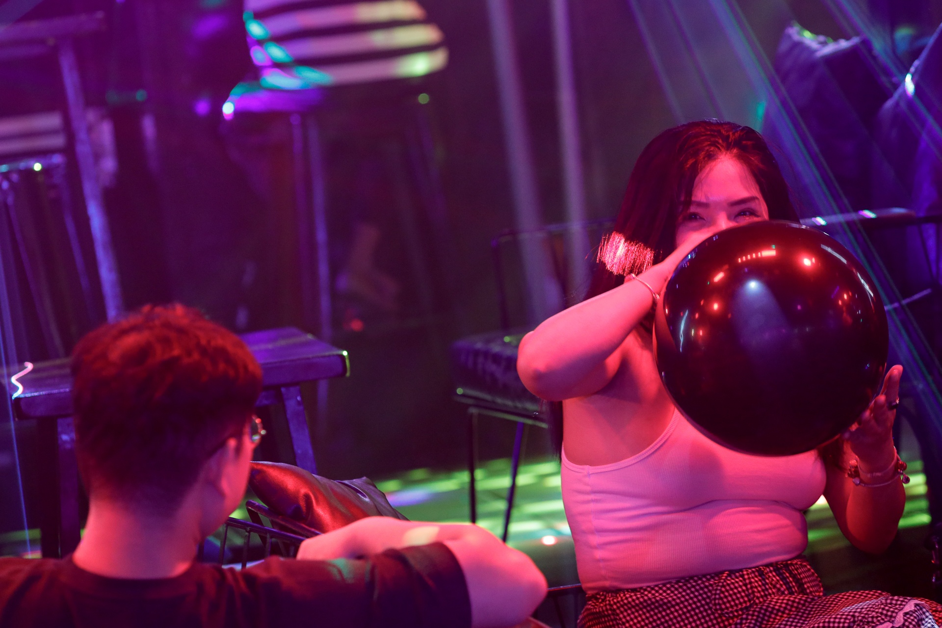 bong cuoi Bui Vien anh 8