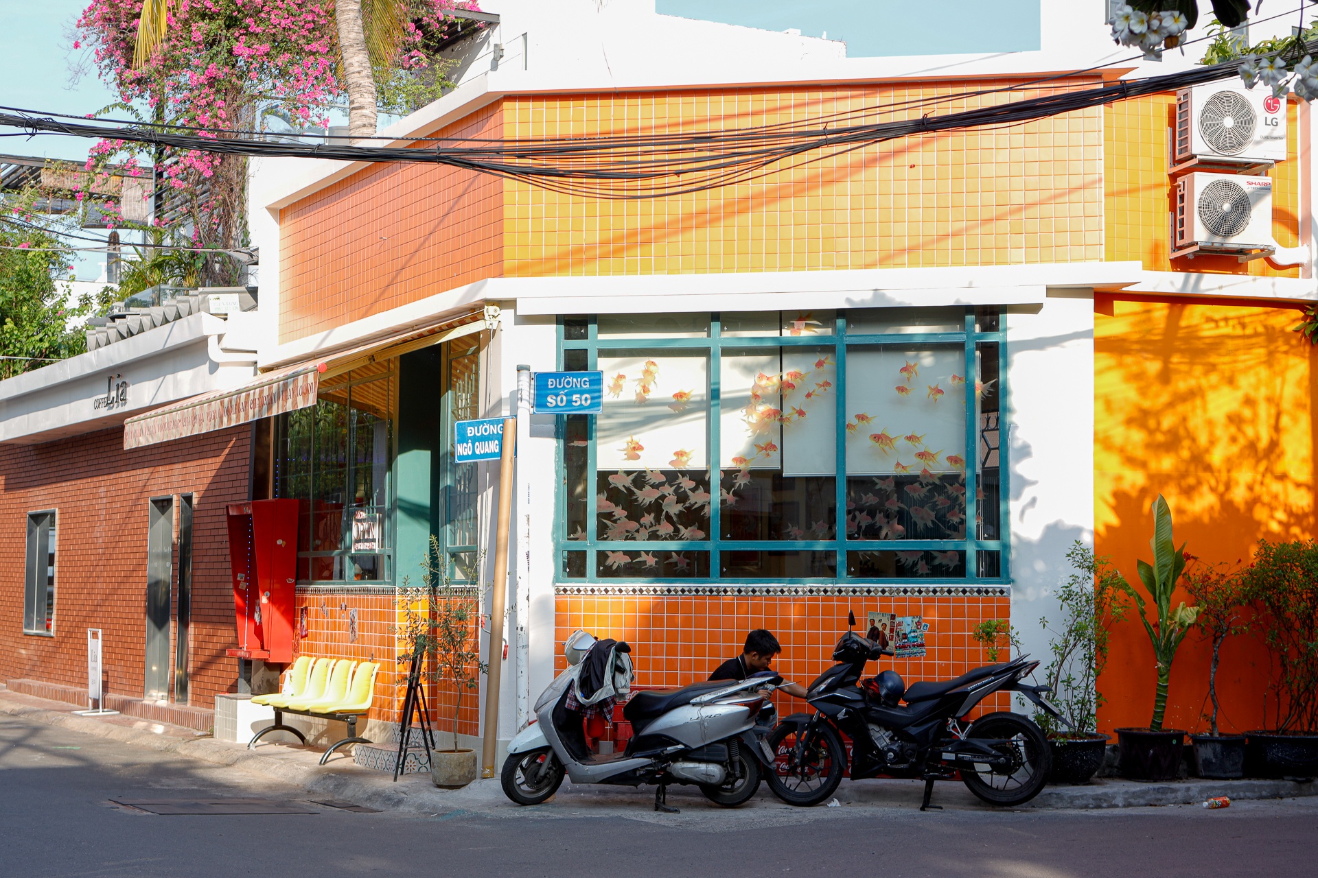 ca phe quan 2 anh 13