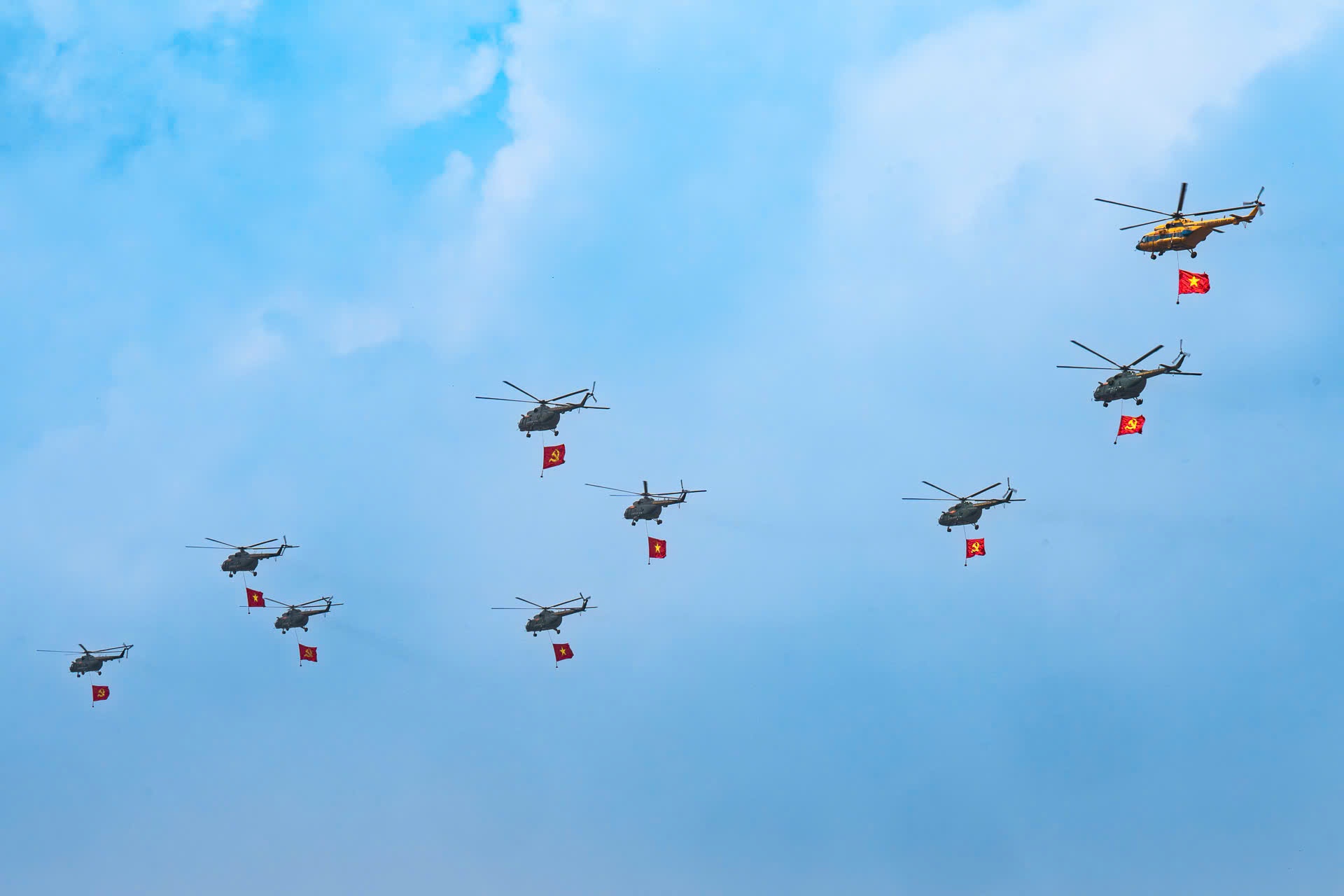 truc thang,  tiem kich anh 1