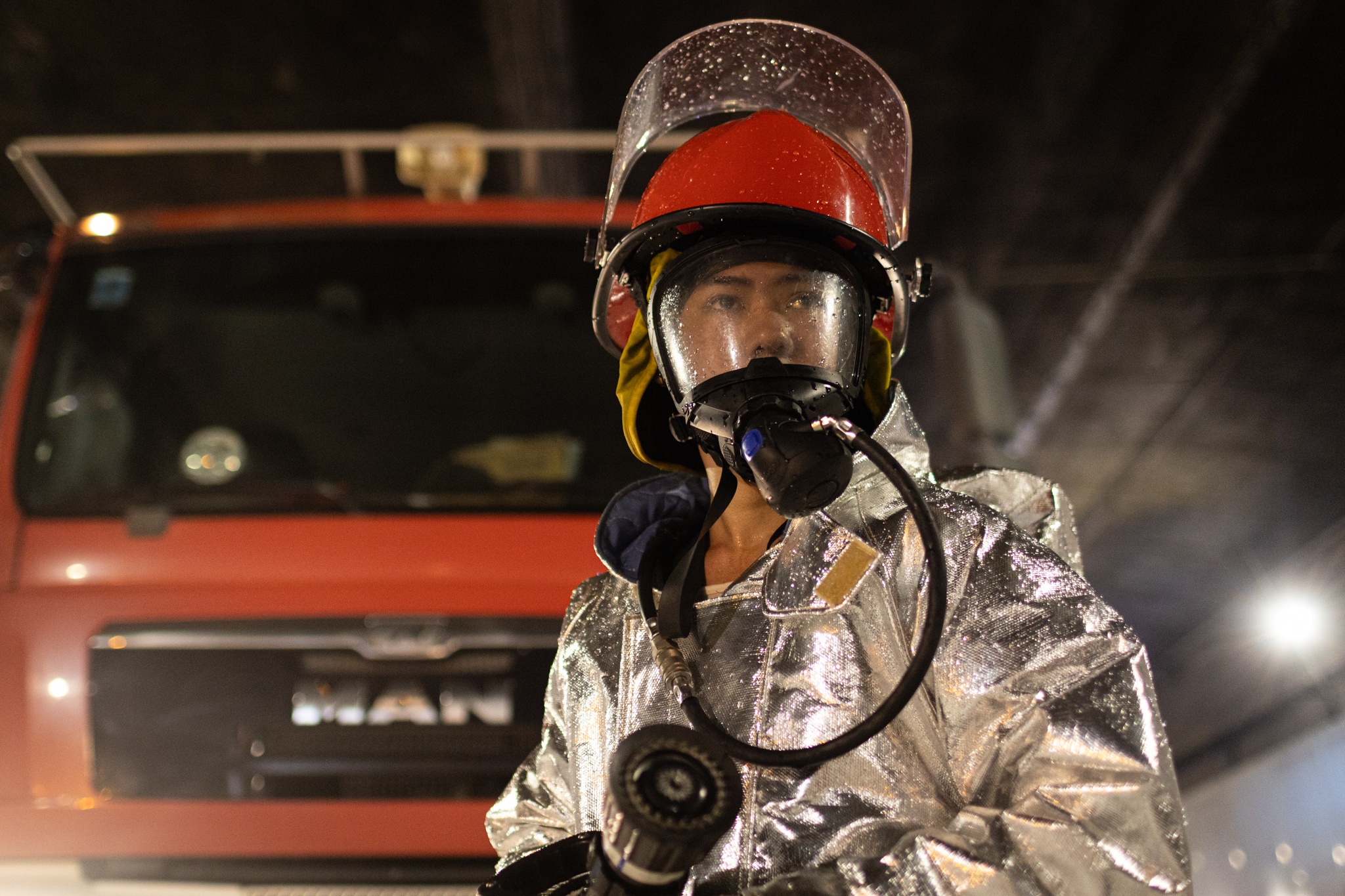 Gan 400 nguoi dien tap PCCC tai duong ham song Sai Gon hinh anh