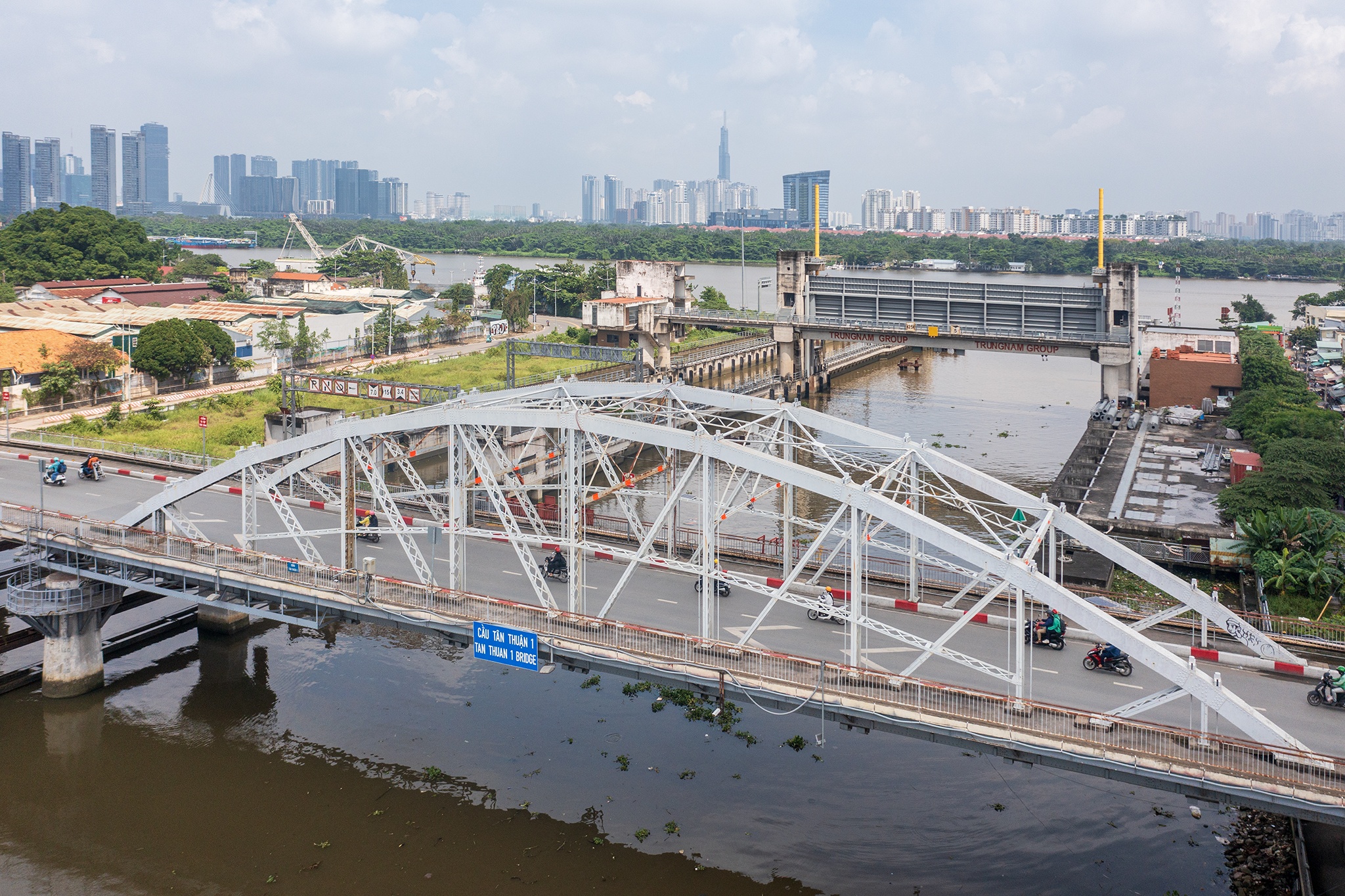 kẹt xe tphcm   ảnh 9 ket xe tphcm anh 9