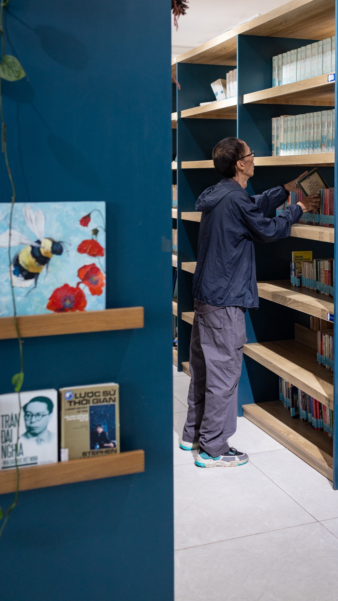 Le Ba Khanh Trinh anh 12