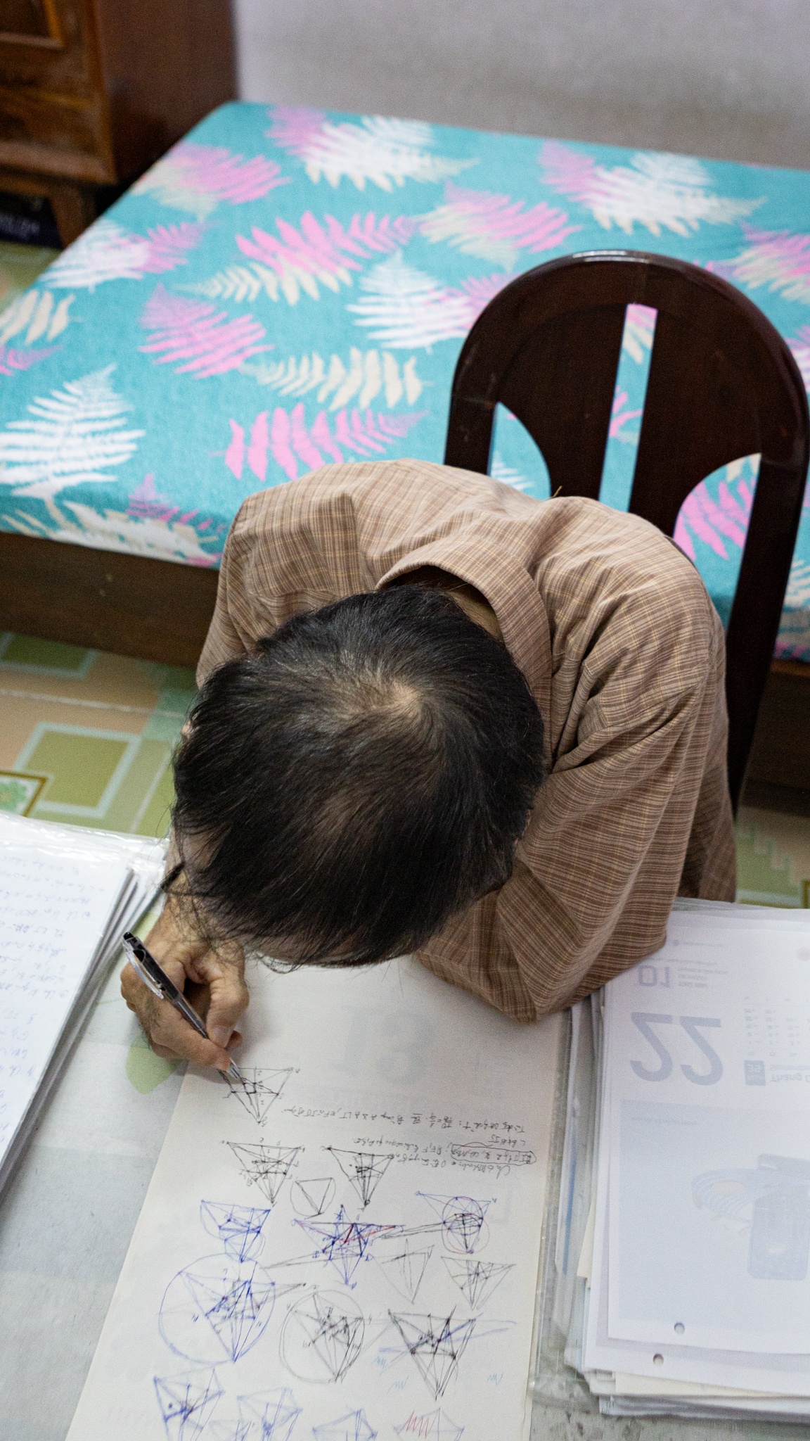 Le Ba Khanh Trinh anh 20