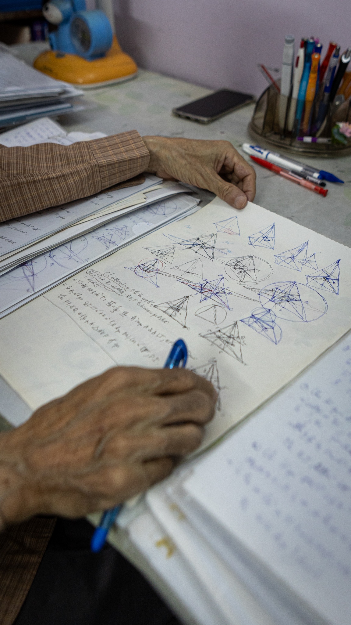 Le Ba Khanh Trinh anh 22