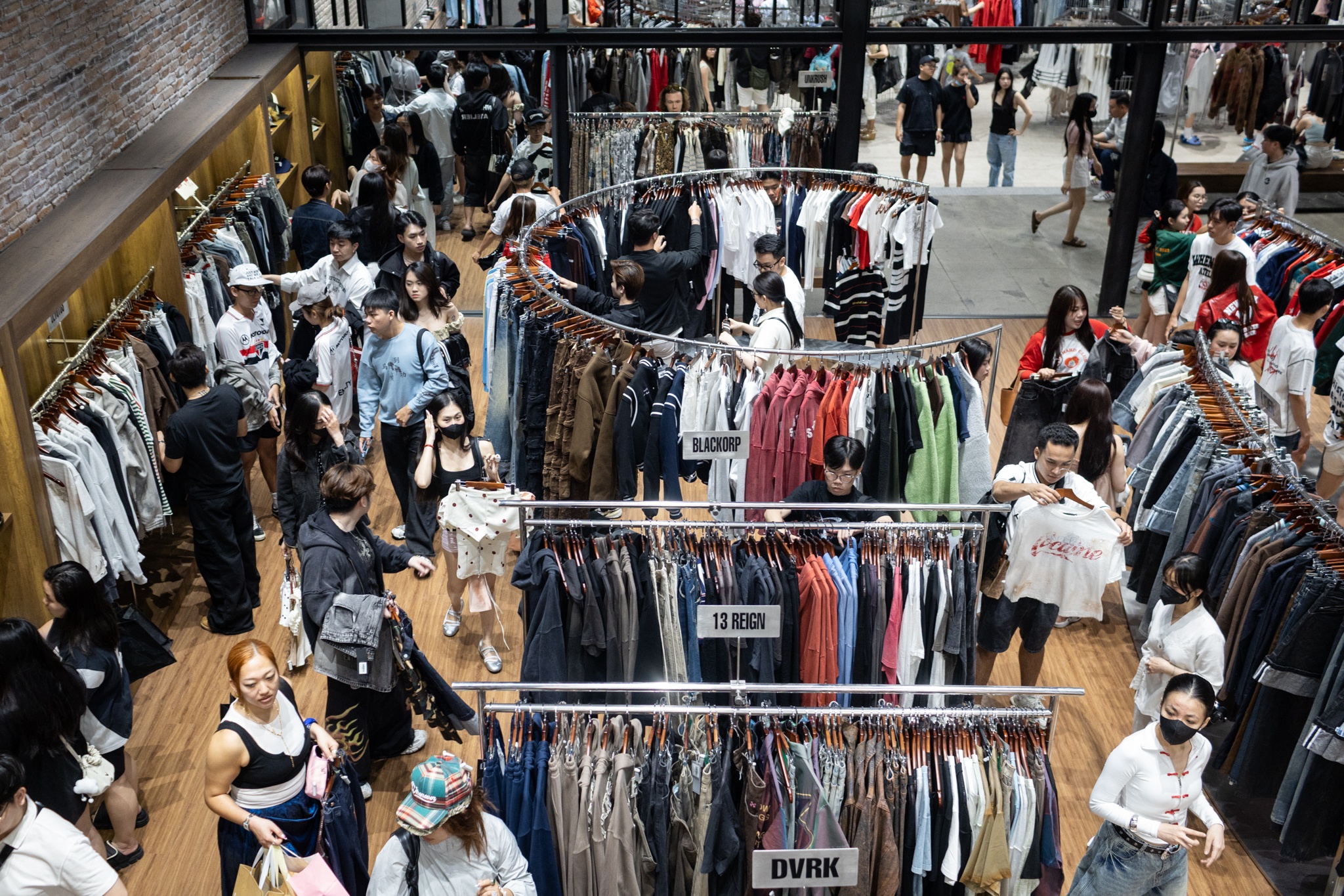 Tet,  tre,  mua sam,  2026 anh 5