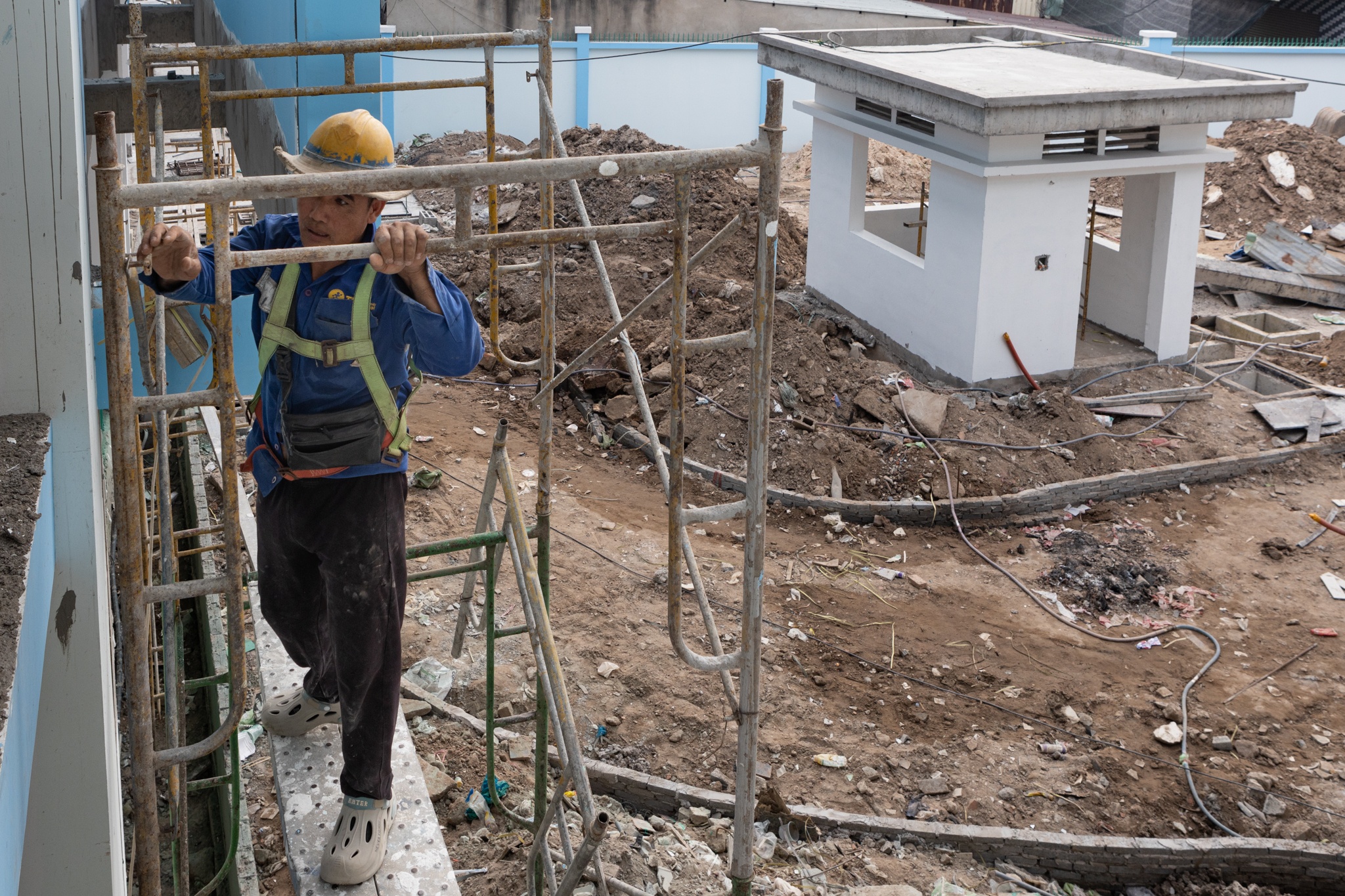 truong tren nghia trang anh 11