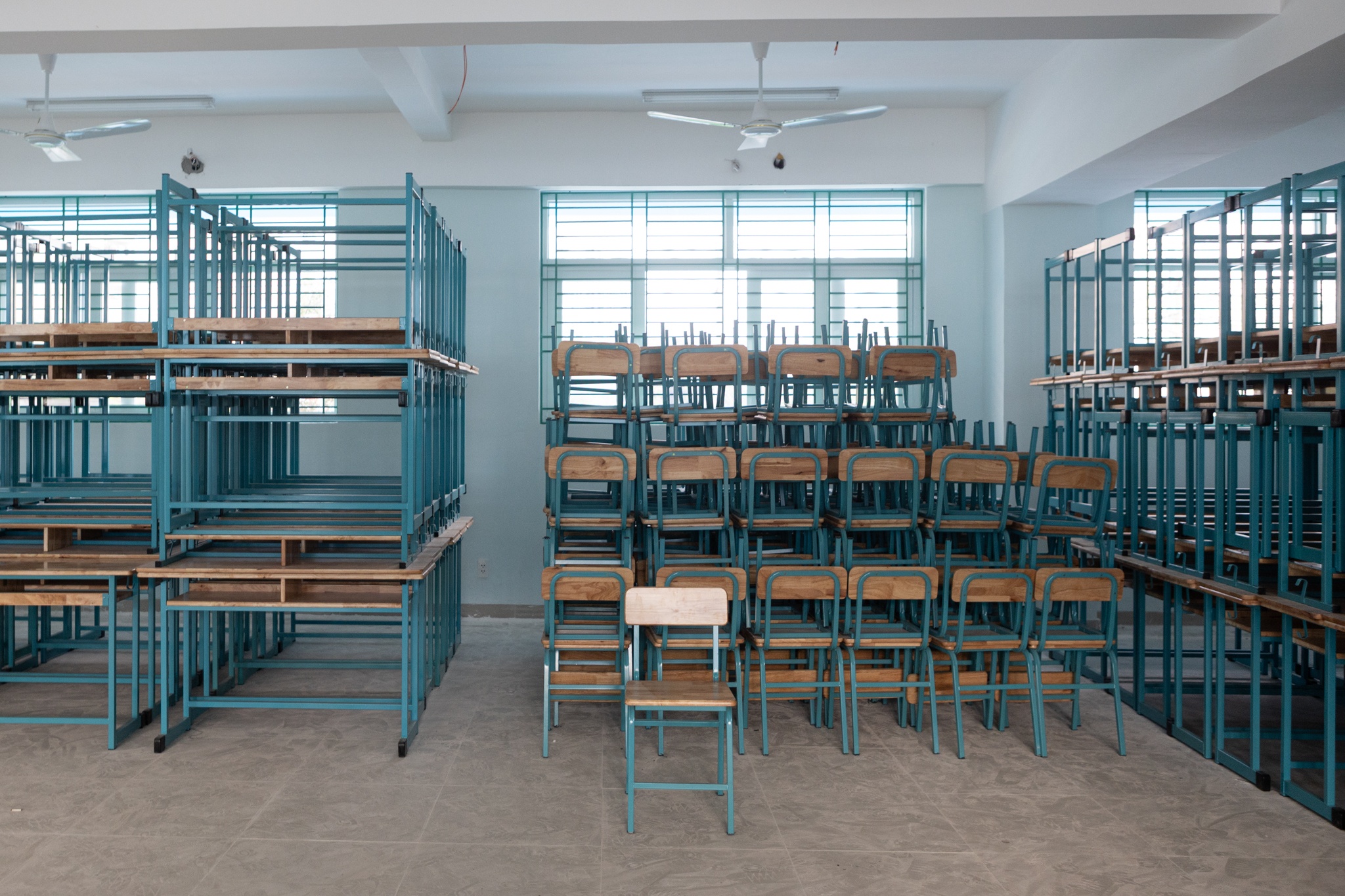 truong tren nghia trang anh 3