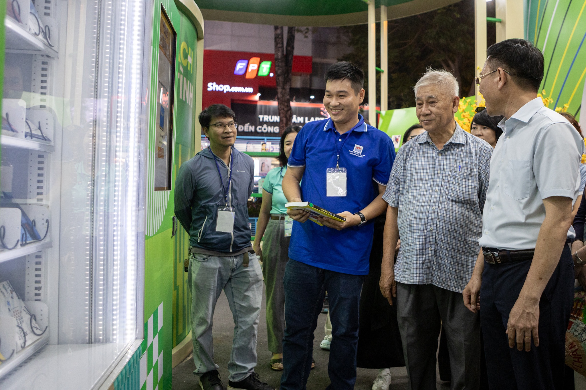 duong sach Tet anh 7