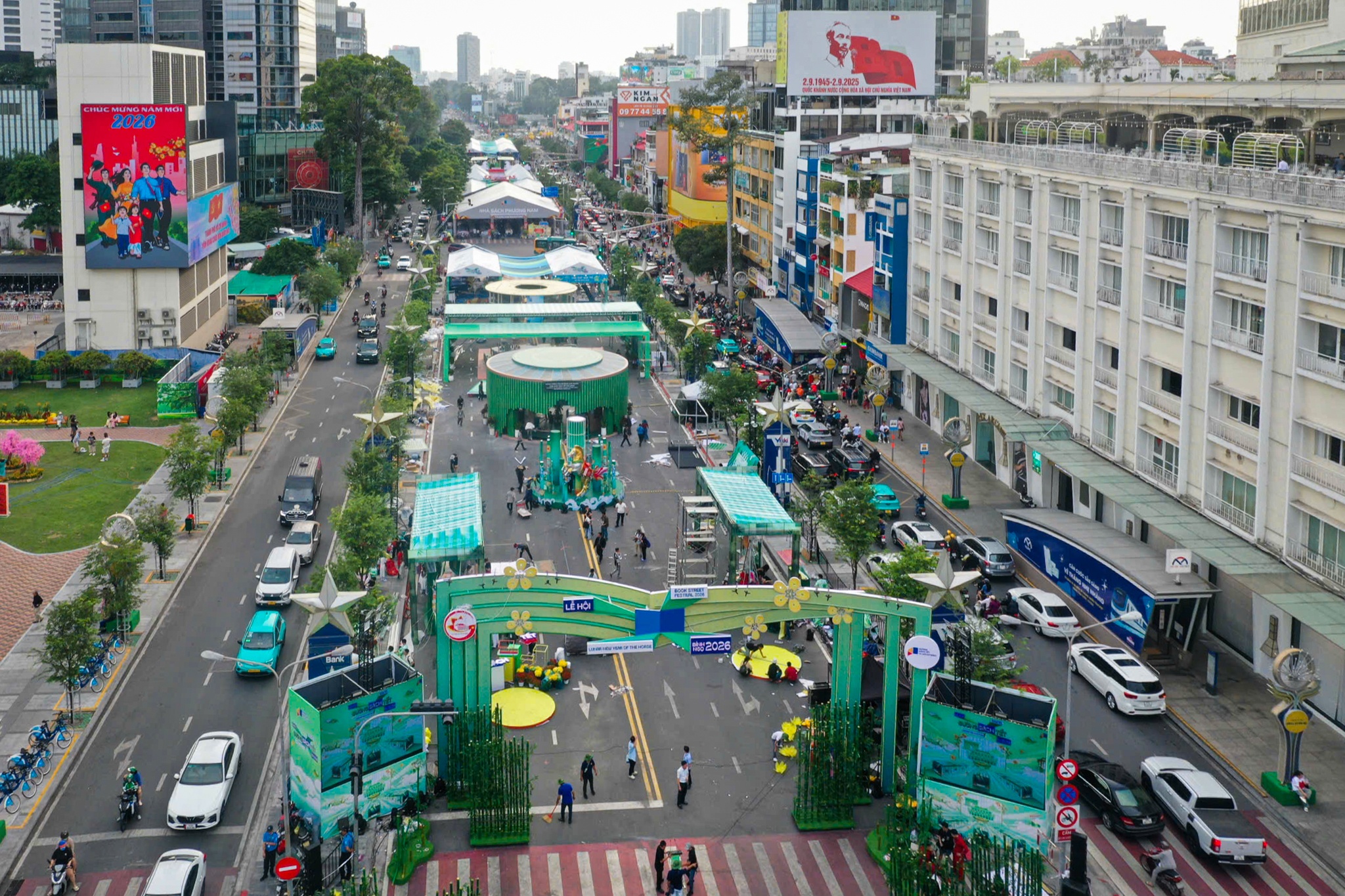 duong sach Tet anh 1