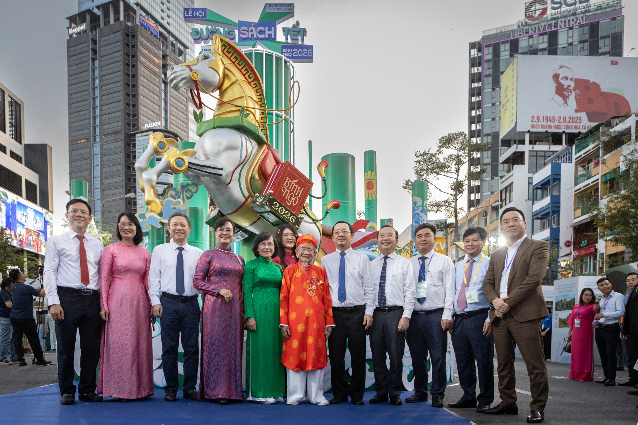 Le hoi Duong sach 2026 anh 12