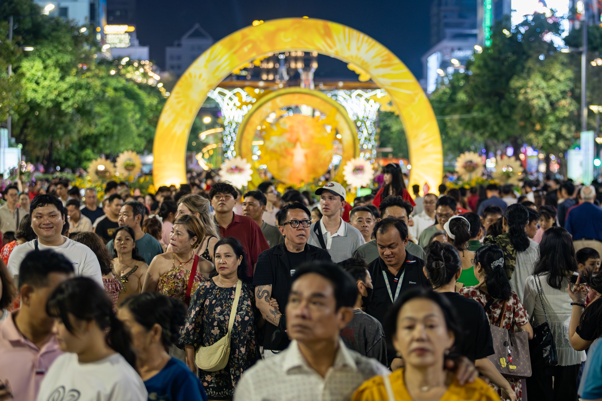 trung tam TP.HCM anh 1