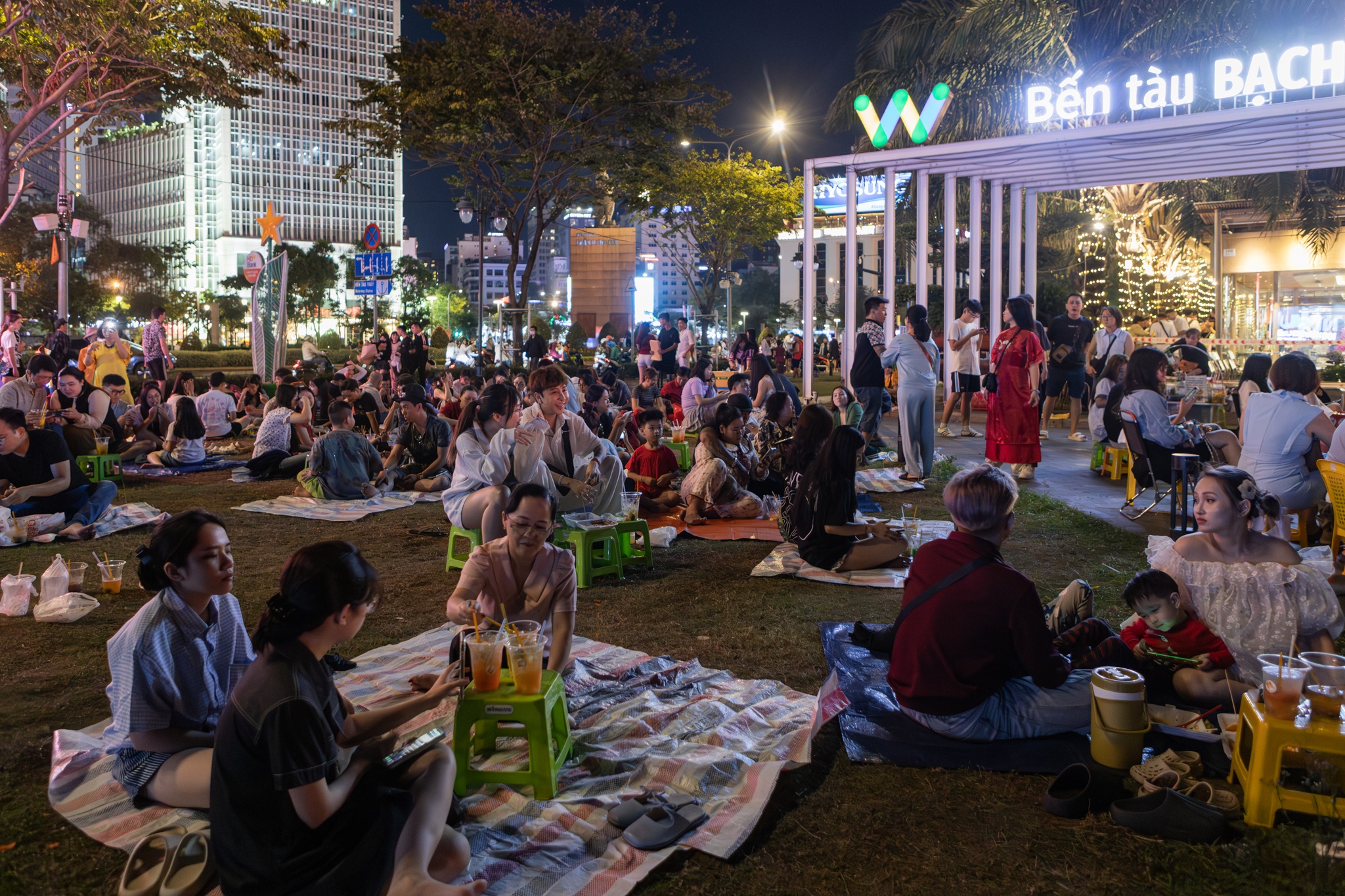 trung tam TP.HCM anh 11